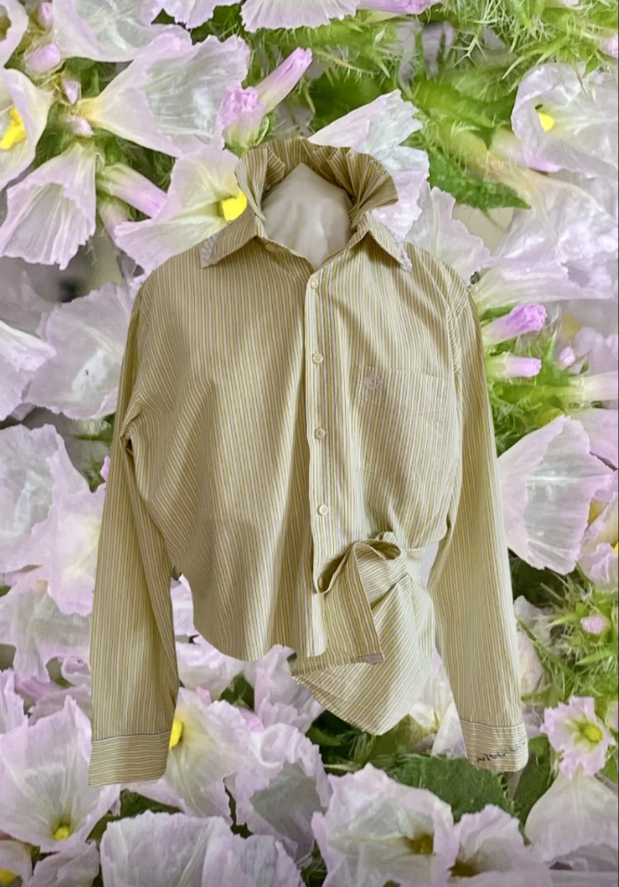 Ruffles or Ridges, you decide (yellow/white stripes)