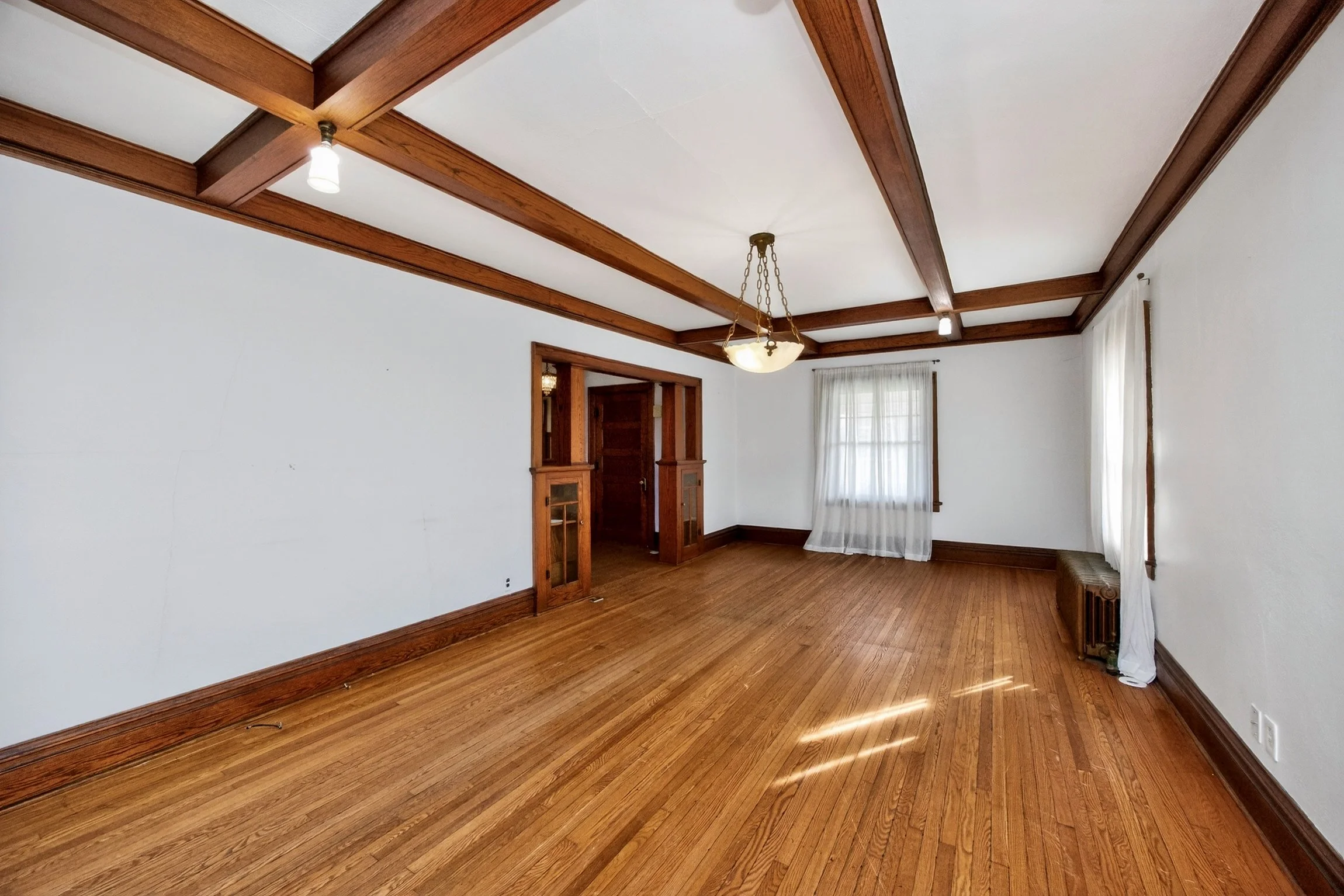 654 36th St-9.jpg