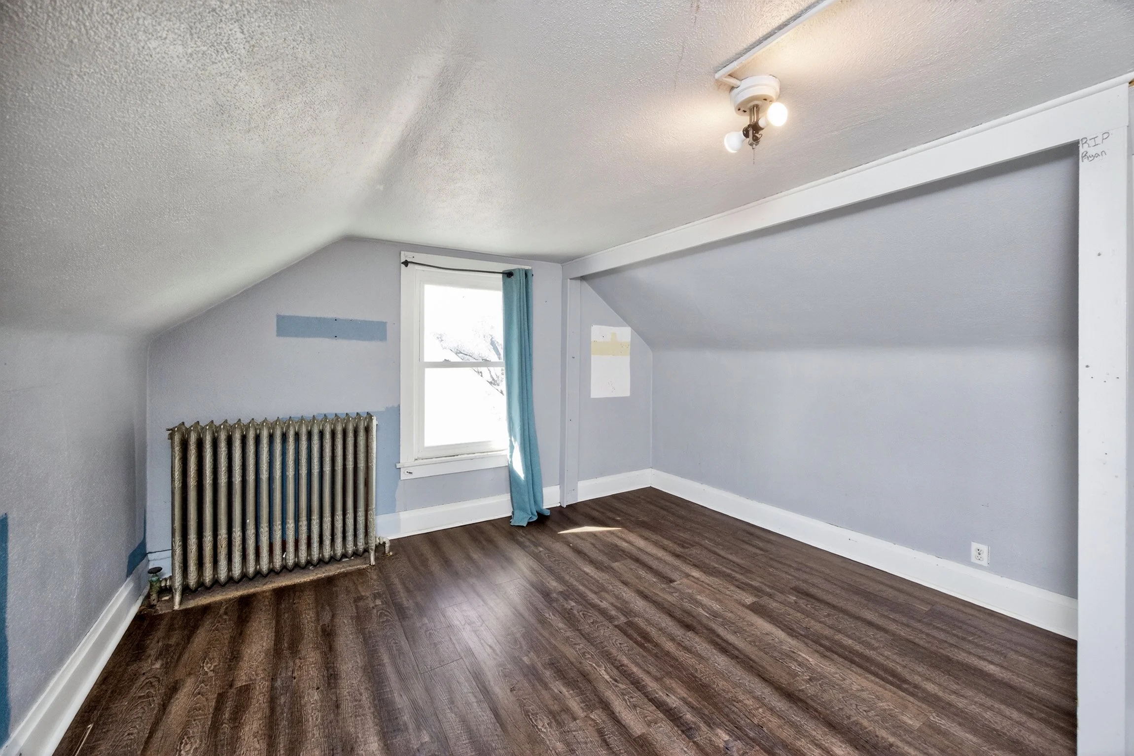 654 36th St-35.jpg
