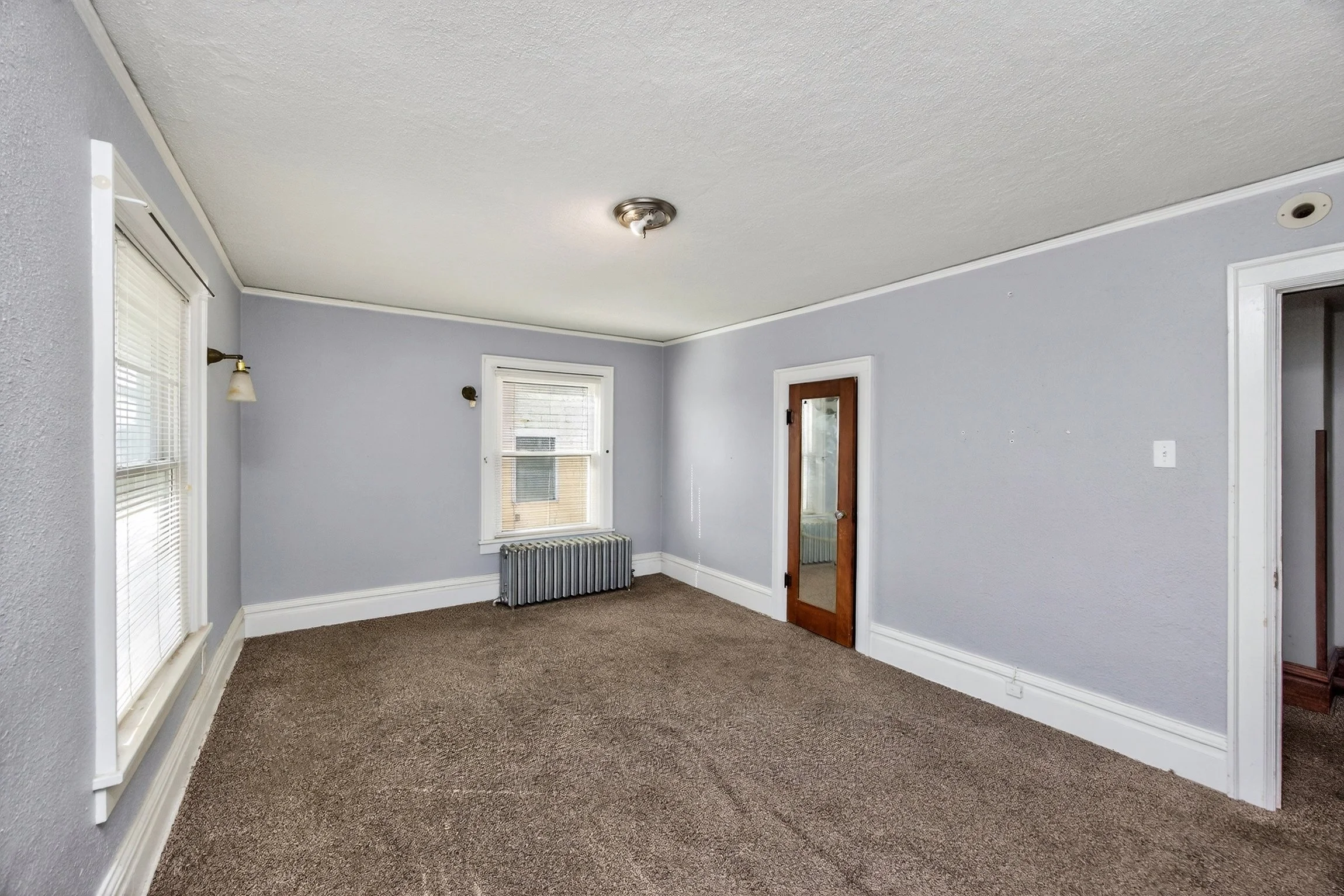 654 36th St-24.jpg