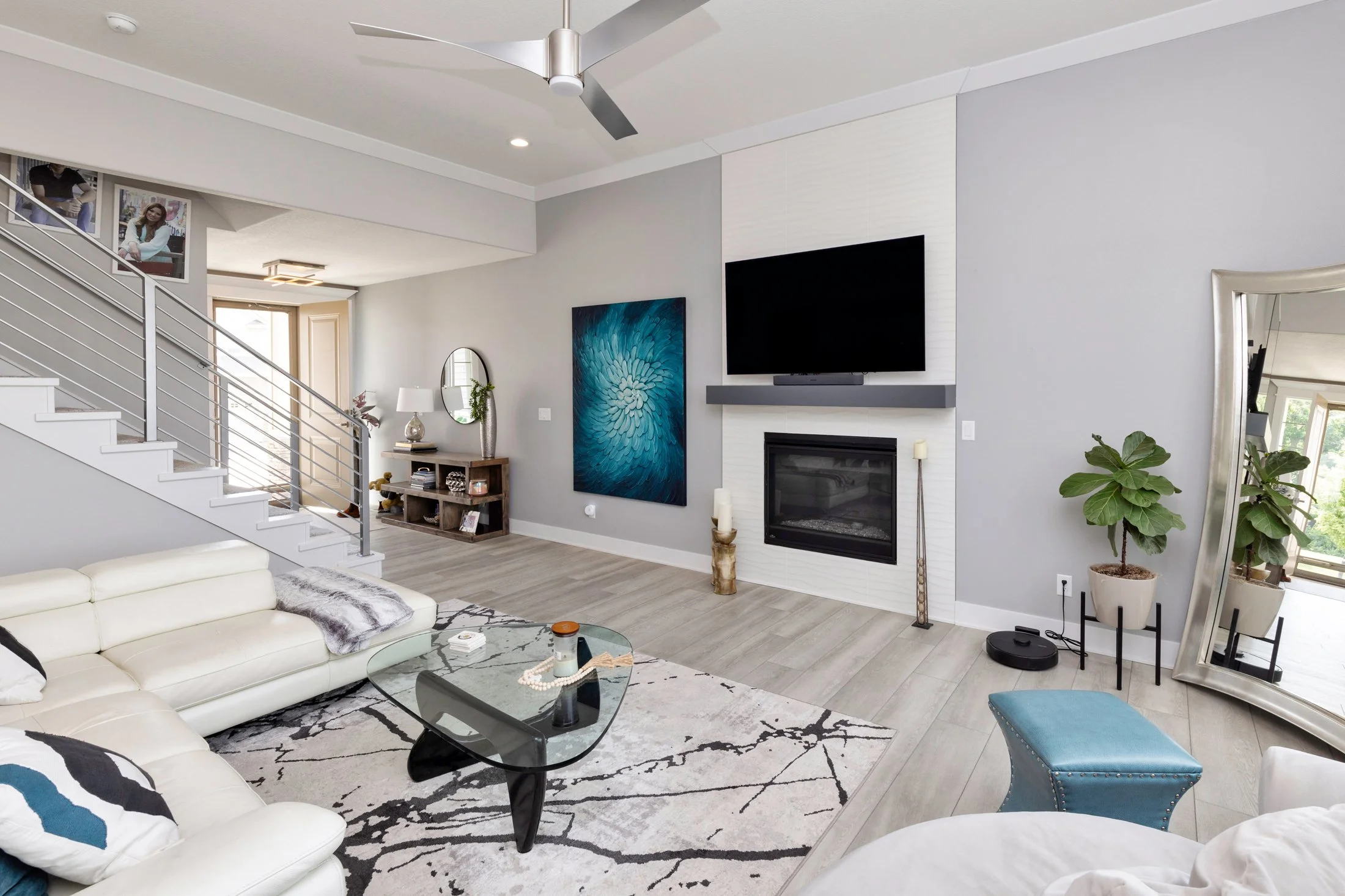 Living Room.jpg
