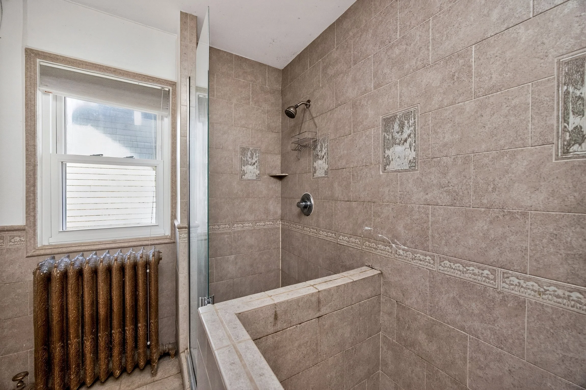 654 36th St-31.jpg