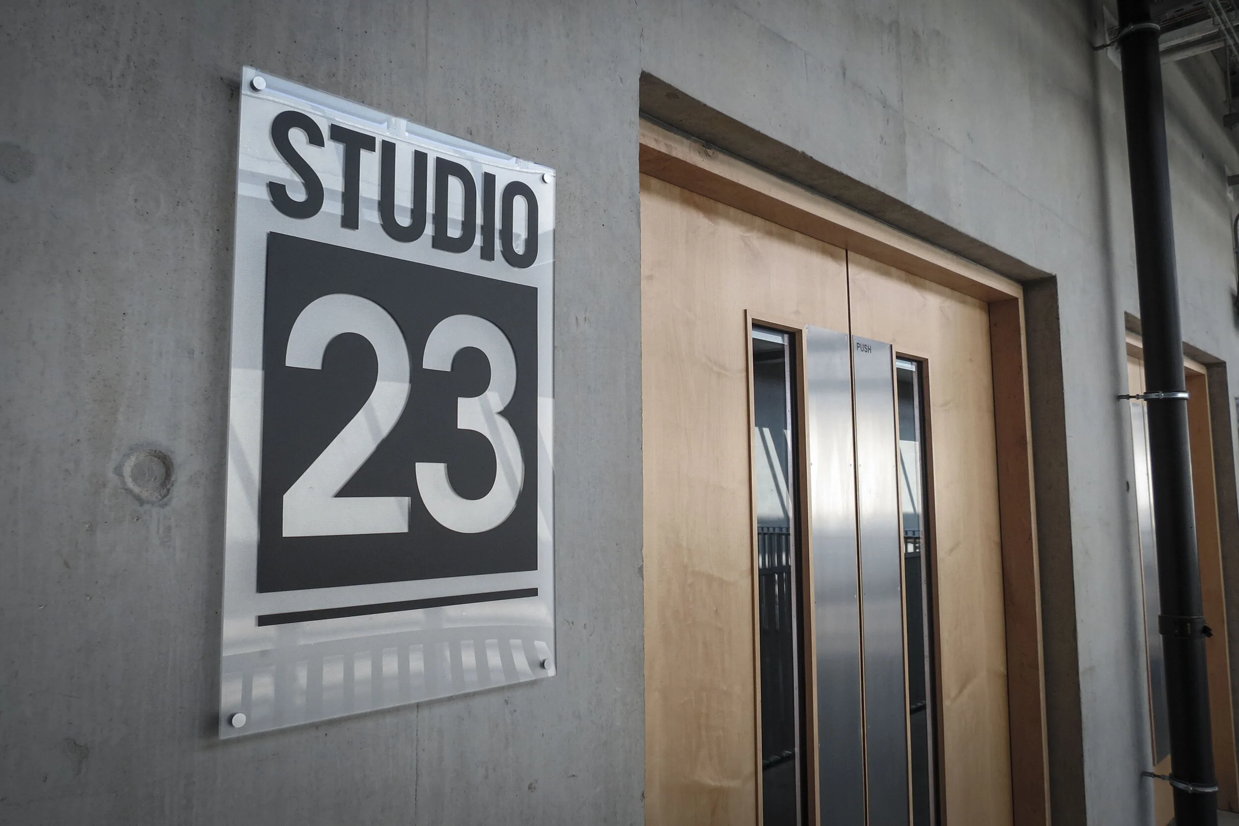 IMG_1593_studio.jpg
