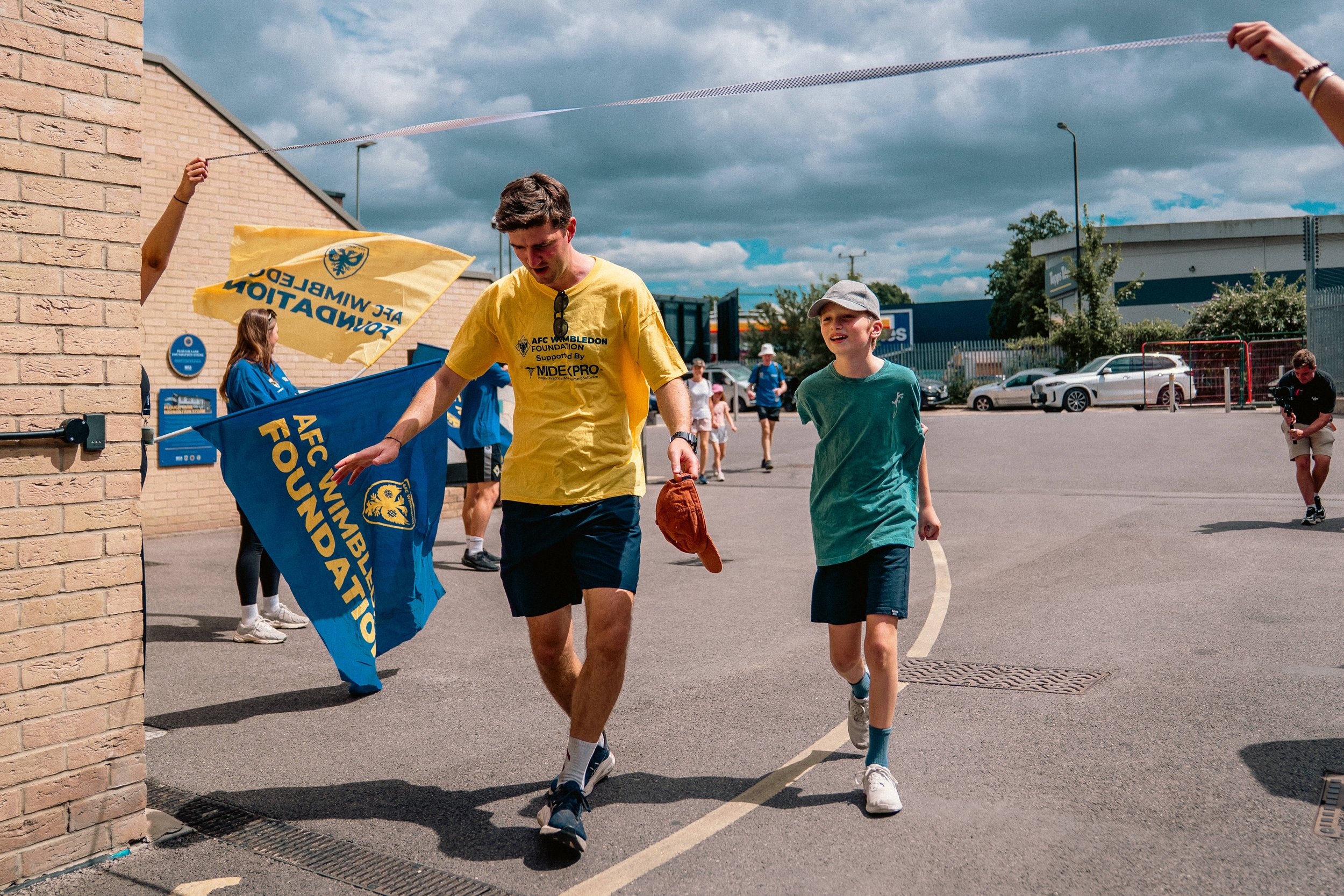Kontenthaus_AFC_Wimbledon_Womble_Walk_DH_28JUNE26_144.JPG