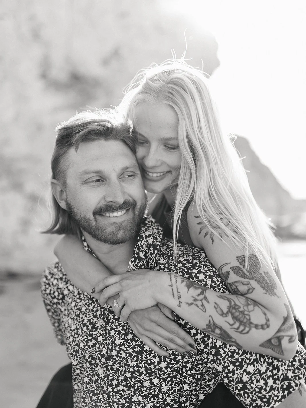 Congratulations to all the newly engaged couples! This is your sign to capture that feeling 🤍