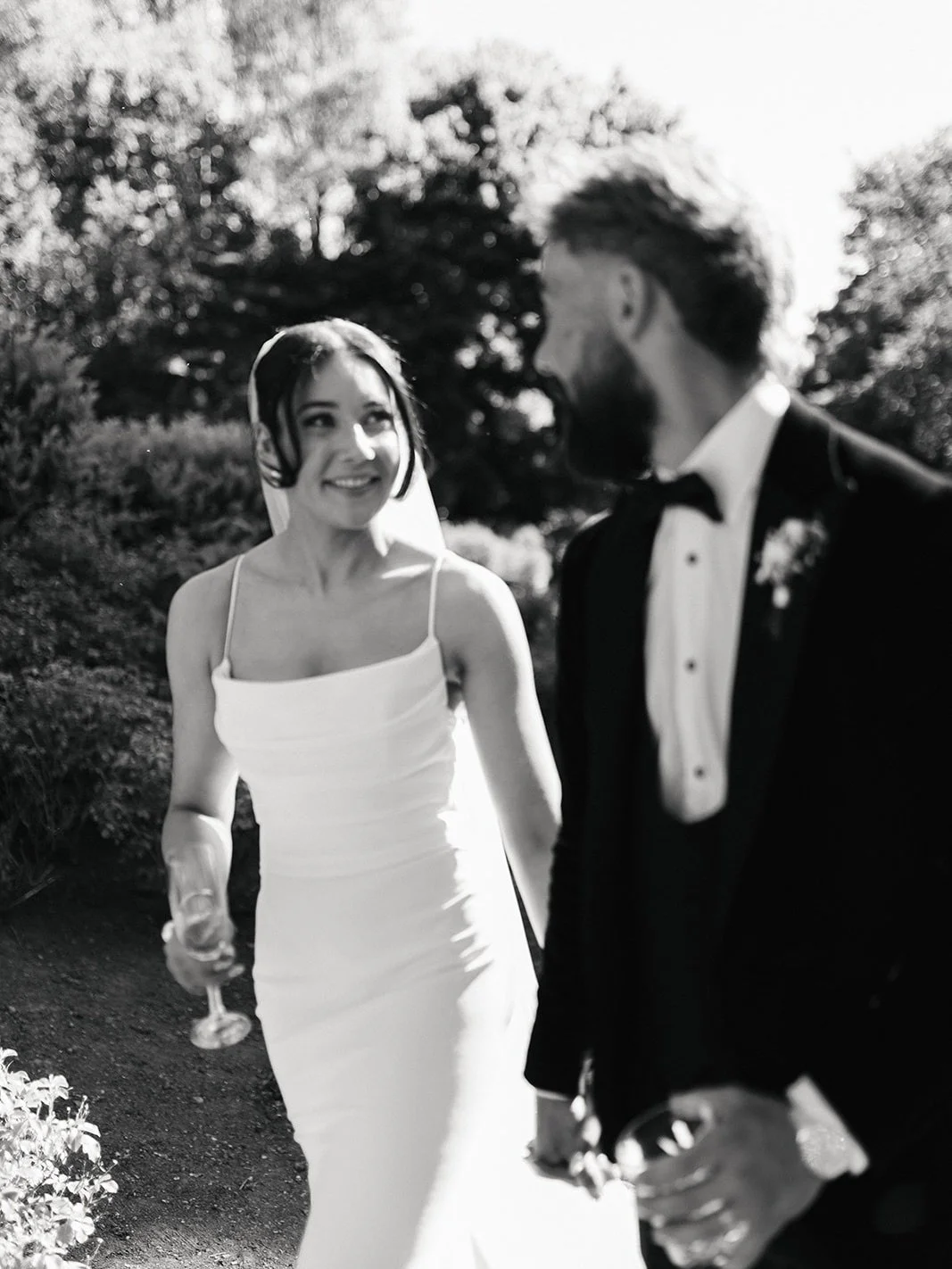Relaxed moments together before the party starts, your love in one hand and a drink in the other. What could be more perfect 🤍 

Dress shop: @dreamweddingsbride 
Dress designer: @mikaellabridal 
Jewellery - @thedresshouse1 
Florist (bouquets) - @tor