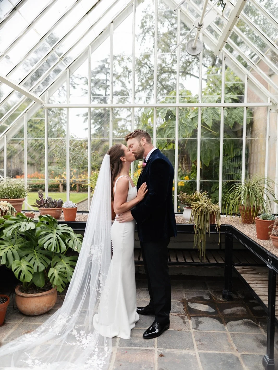 Claire &amp; Will 🤍 

The most gorgeous day celebrating these two, even a little rain didn&rsquo;t dampen any spirits. The energy, the people, the vows, the vibes, the love. Completely LOVED capturing this day. 

Dream team of vendors: 

Photography
