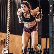 17-Year Old Mallory O’Brien Becomes Youngest CrossFit Games Event Winner. She crushed event 4! Check it out here!!!