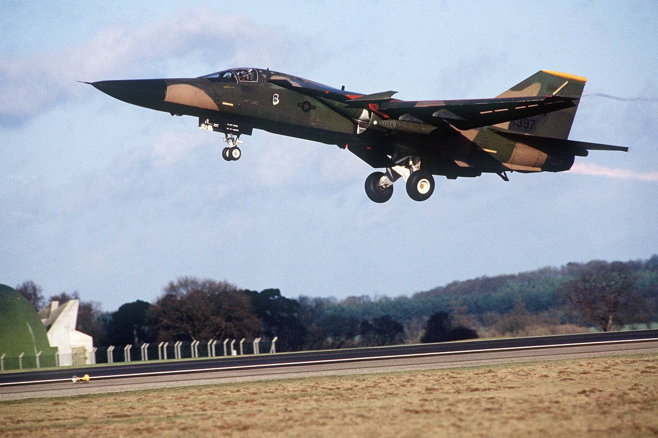 1280px-F-111F_Hahn_Air_Base_Germany_1986.jpg