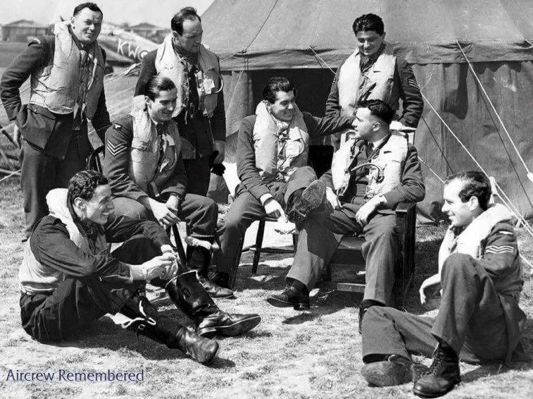 501-squadron-pilots-1-w800.jpg