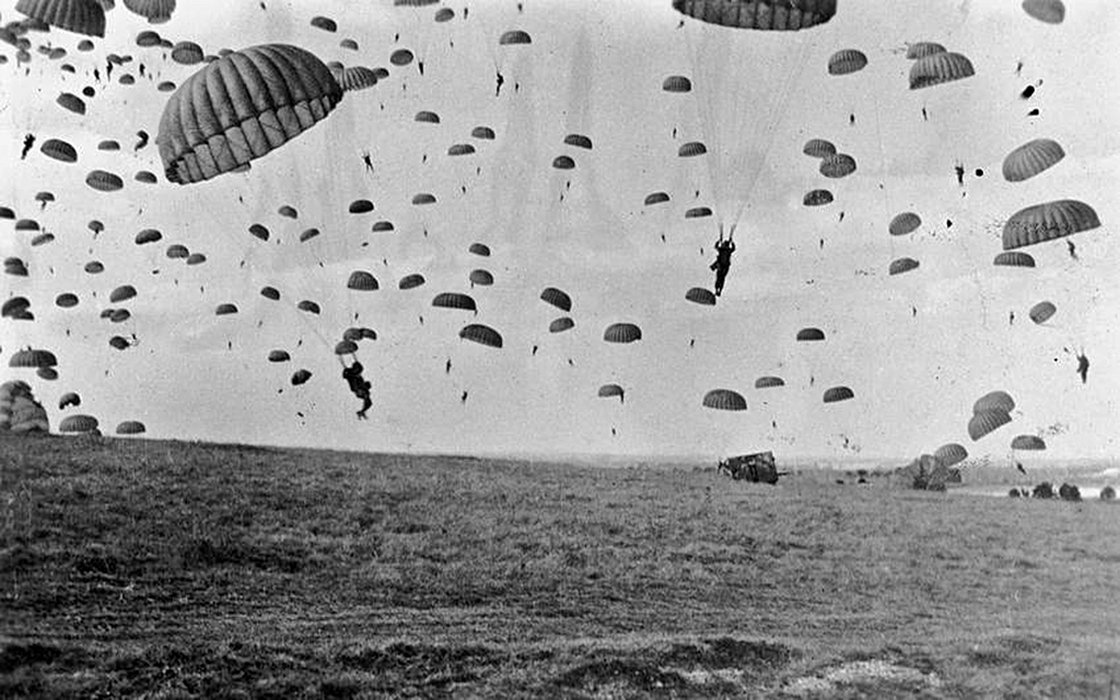 65601_fullimage_parachute_liberation_route.jpg