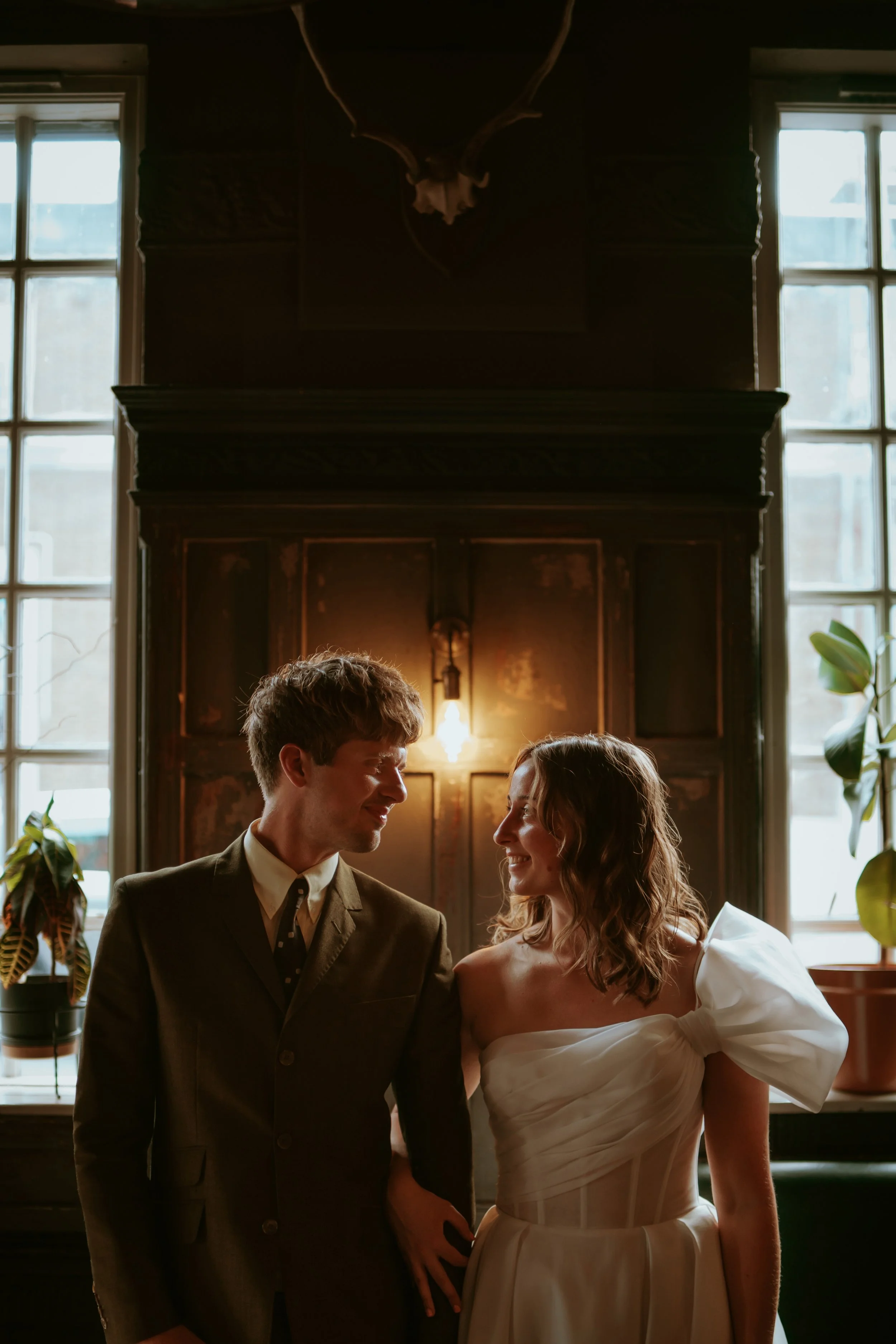 brighton-wedding-photography-pub-crawl-wedding.jpg