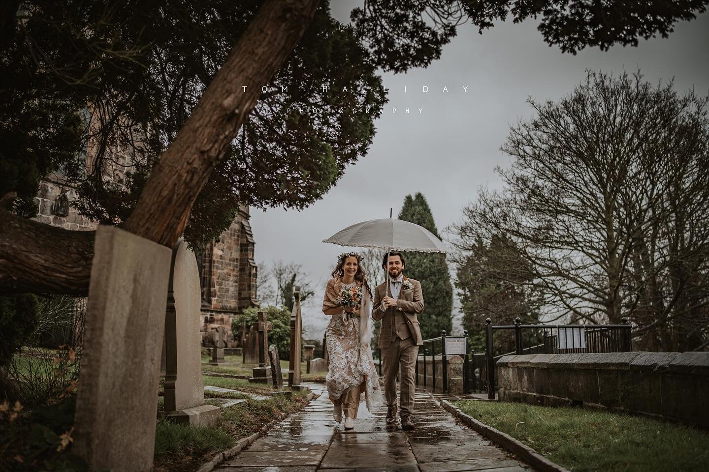 &mdash;- Sophie + Graeme &mdash;-

Up in Cheshire today for Sophie + Graeme&rsquo;s  wedding! 
Rain didn&rsquo;t stop the smiles! 
Thanks for a great day so far guys! 
#samyang #sony #albumepoca