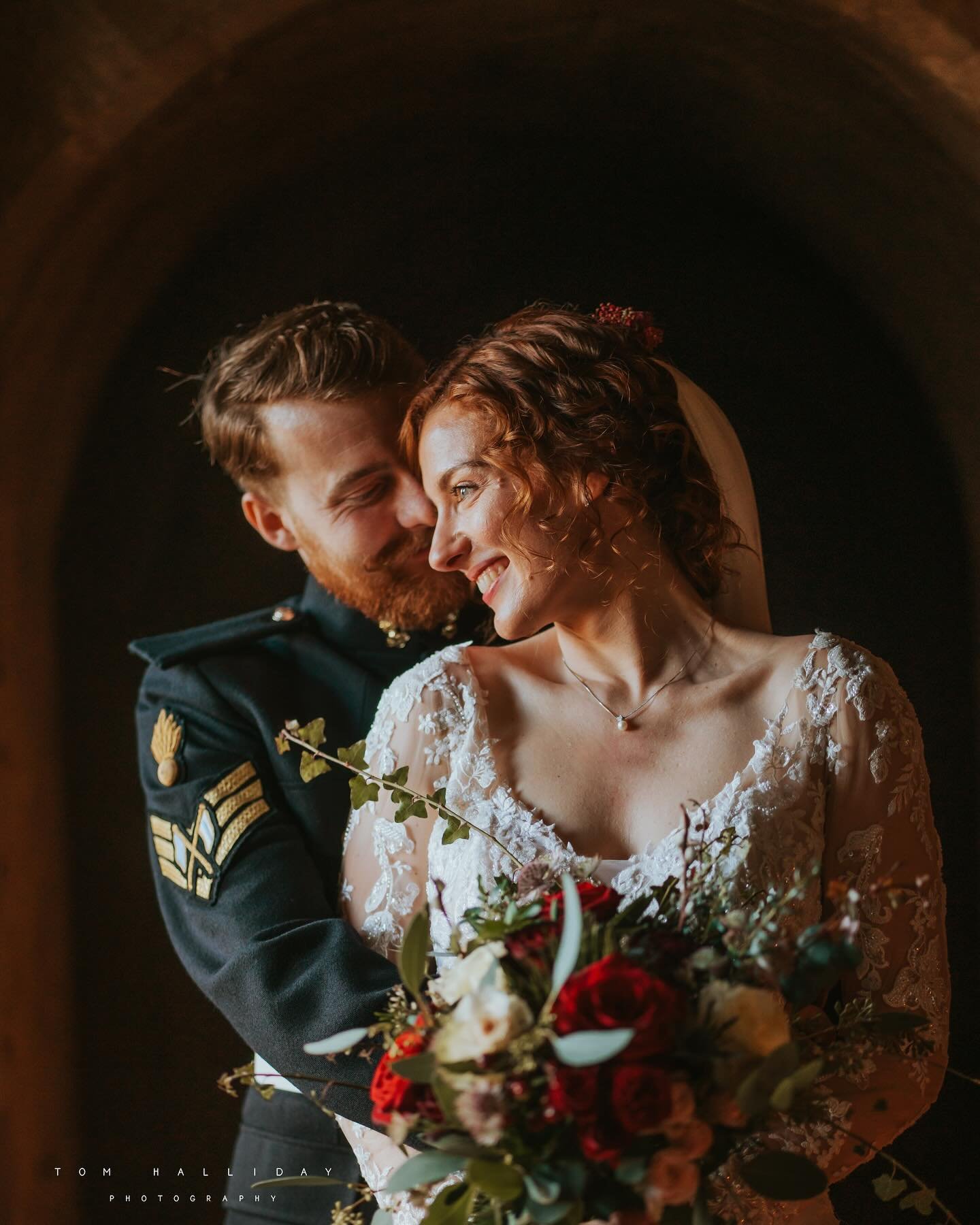 --- Jess + Mitch ---
Jess and Mitch are both amazing historical reenactors and chose the perfect 900 year old venue of @hedinghamcastle
The day was awesome and so was the light!
Even went down to the woodland walk and got some amazing colours wit