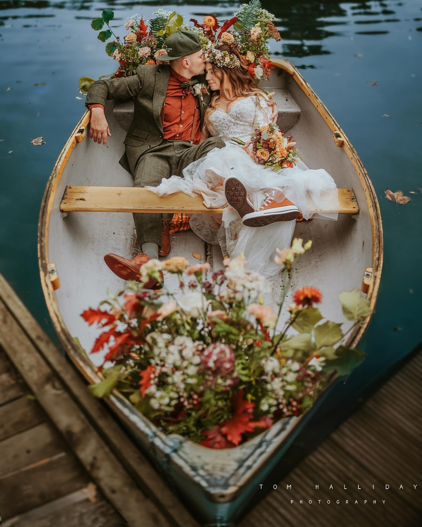 --- Vad + Natalie ---
Yesterday's wedding was epic!
I love shooting at this time of year so much 🍂 the colours are insane!
Thank you so much for having me be part of your day, you guys are awesome.
Also thank you Natalie for getting into the