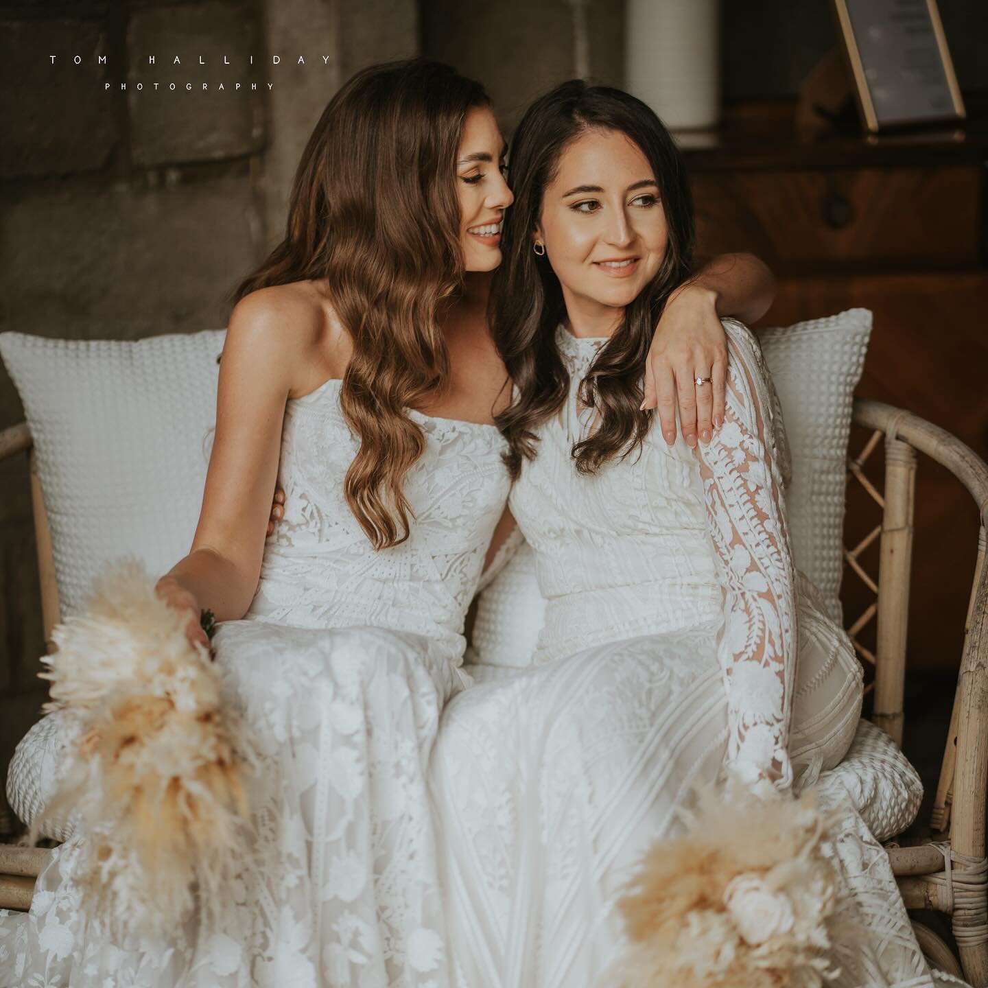 —- Zoe + Anna —-
Stunning wedding at one of my favourite venues @lodgefarmbarns for Zoe + Anna
Every part of this wedding was incredible,thanks so much for asking me to be part of it!