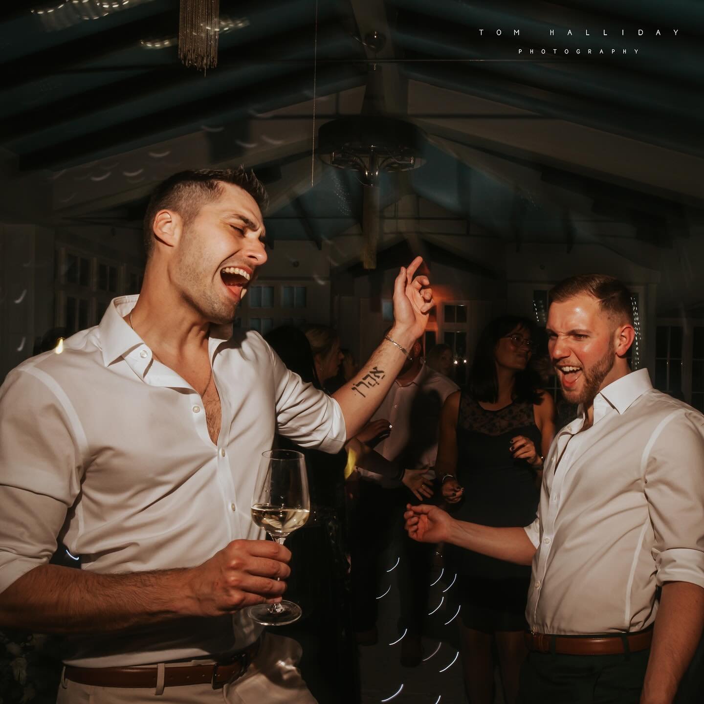 —- Hernani + Joe —-
What an epic day, thank you both so much for asking me to be part of your wedding! 🙌
Venue is the always brilliant @swynfordmanor
