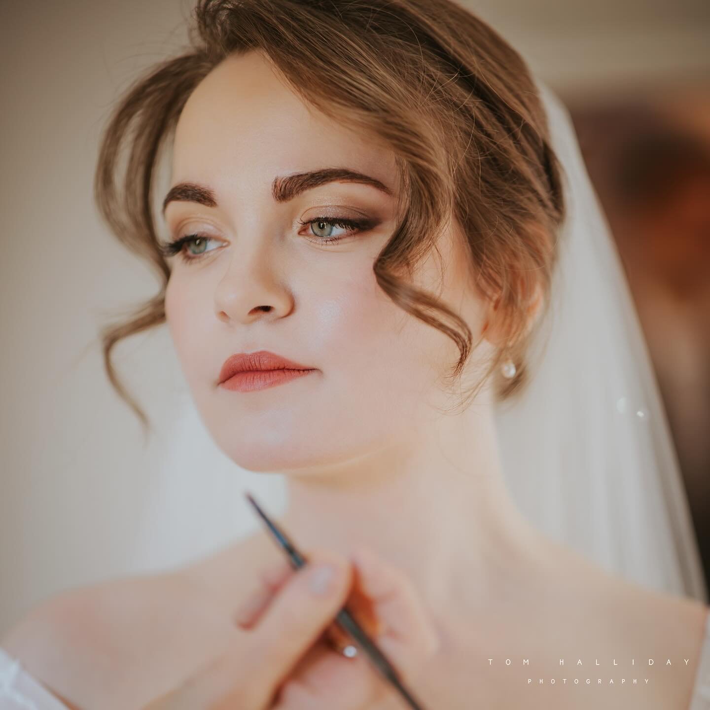 --- Ashley + Eleanor ---
Another awesome wedding at @hedinghamcastle. This time with fellow @sleep_token fans 🤟 Thanks so much for having me guys.. and nerding out with me about music 👊
Venue - @hedinghamcastle
Flowers- @fancyfauxsilkflowers