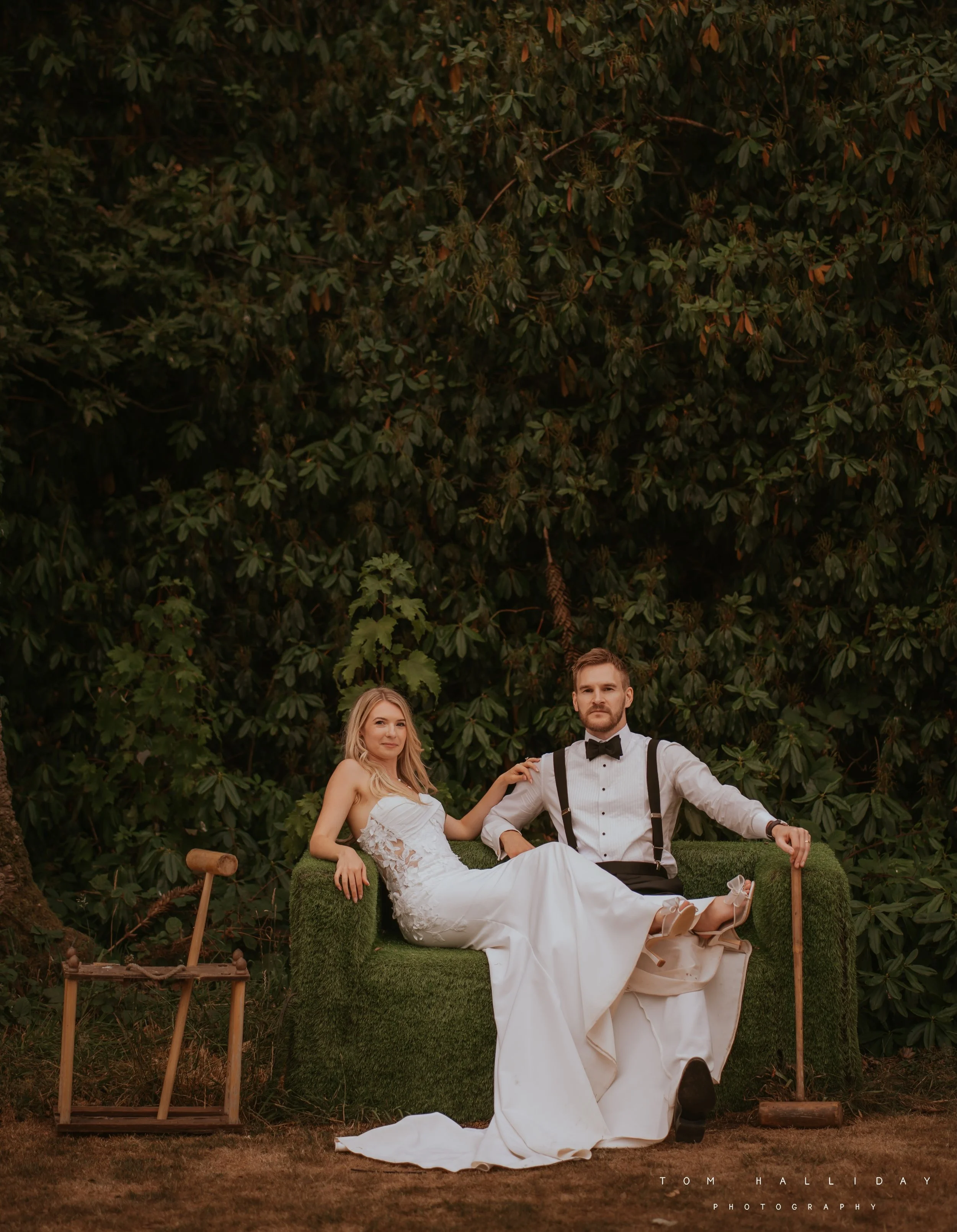 --- Bryony + Luke --- 

Epic day in North Wales with such a lovely bunch of humans! Thanks so much for having me guys, everyone was awesome and the venue @iscoydpark - what an incredible place! ✨

Here's a snap shot of the day from prep to party! 

V