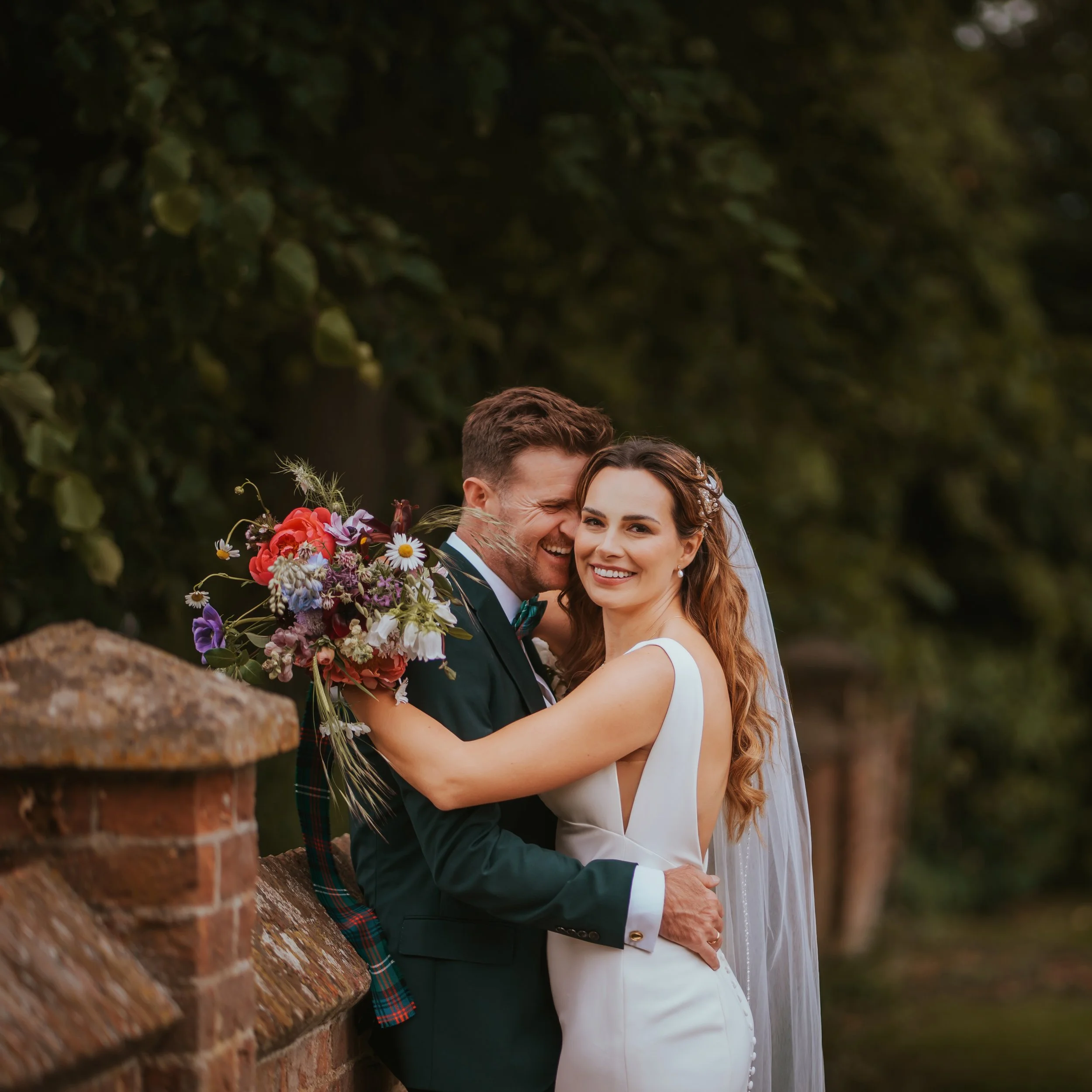 Natural-couple-photography-garden-wedding.jpg