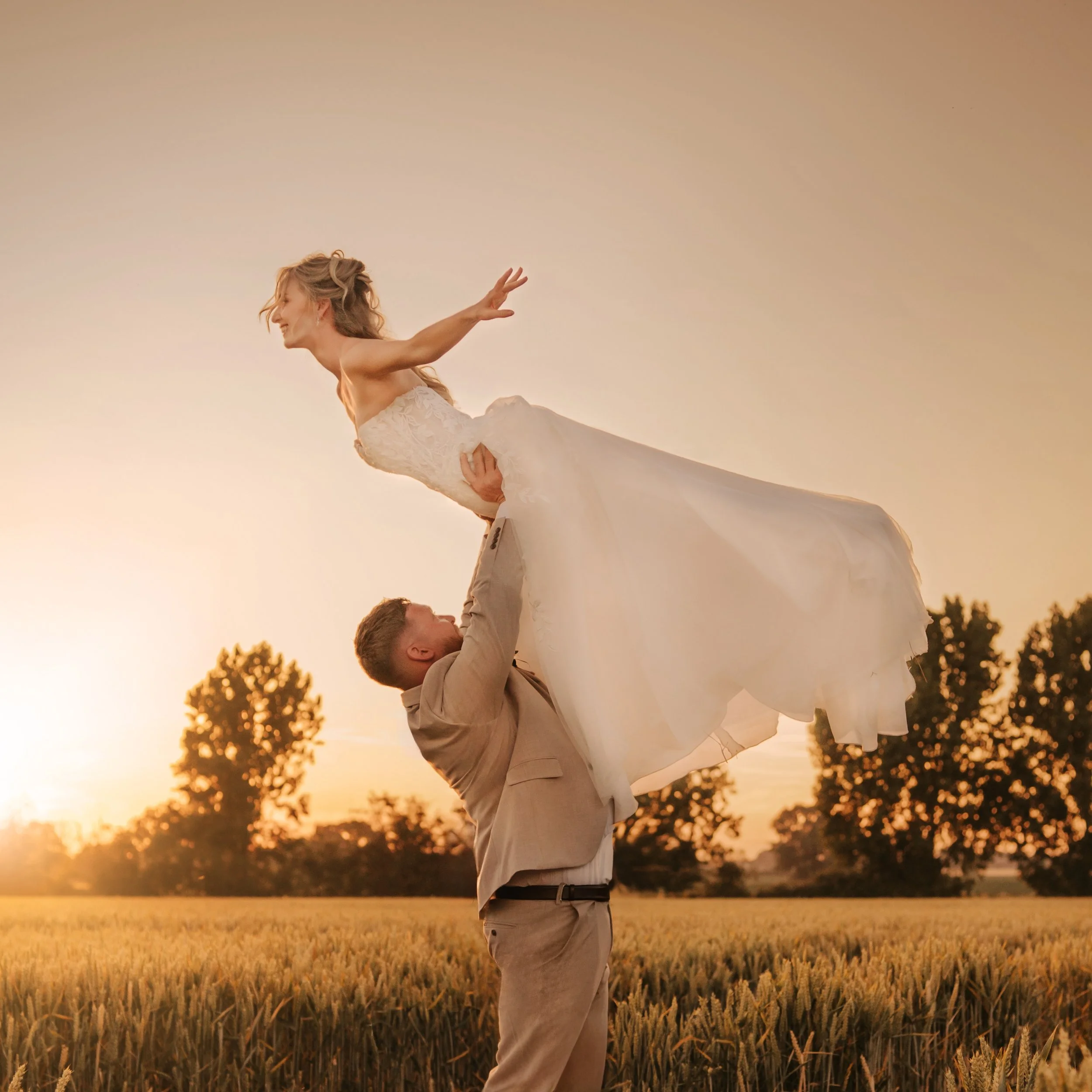 dirty-dancing-wedding-photography-houchins-wedding-venue-essex.jpg