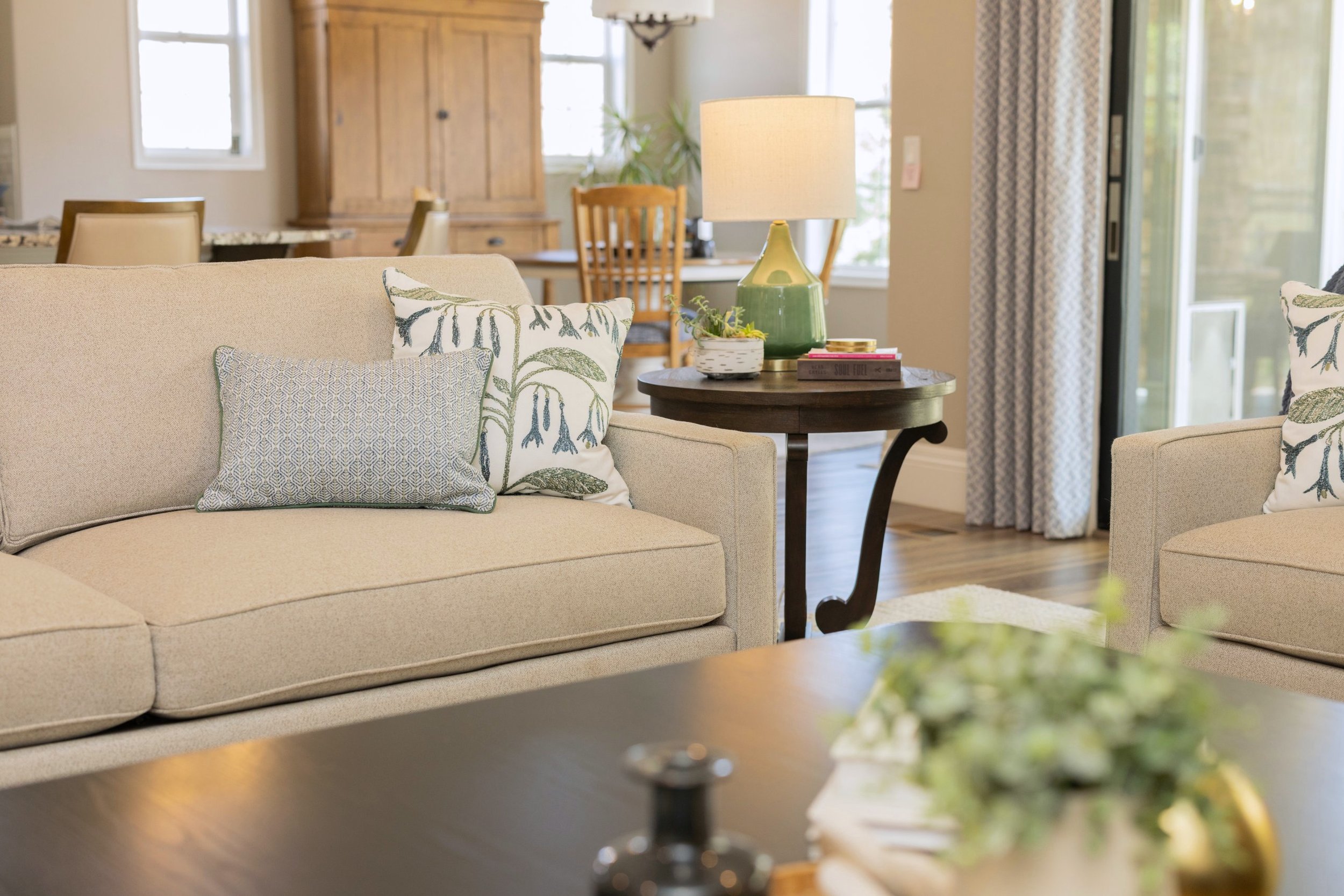 living_room_04.jpg