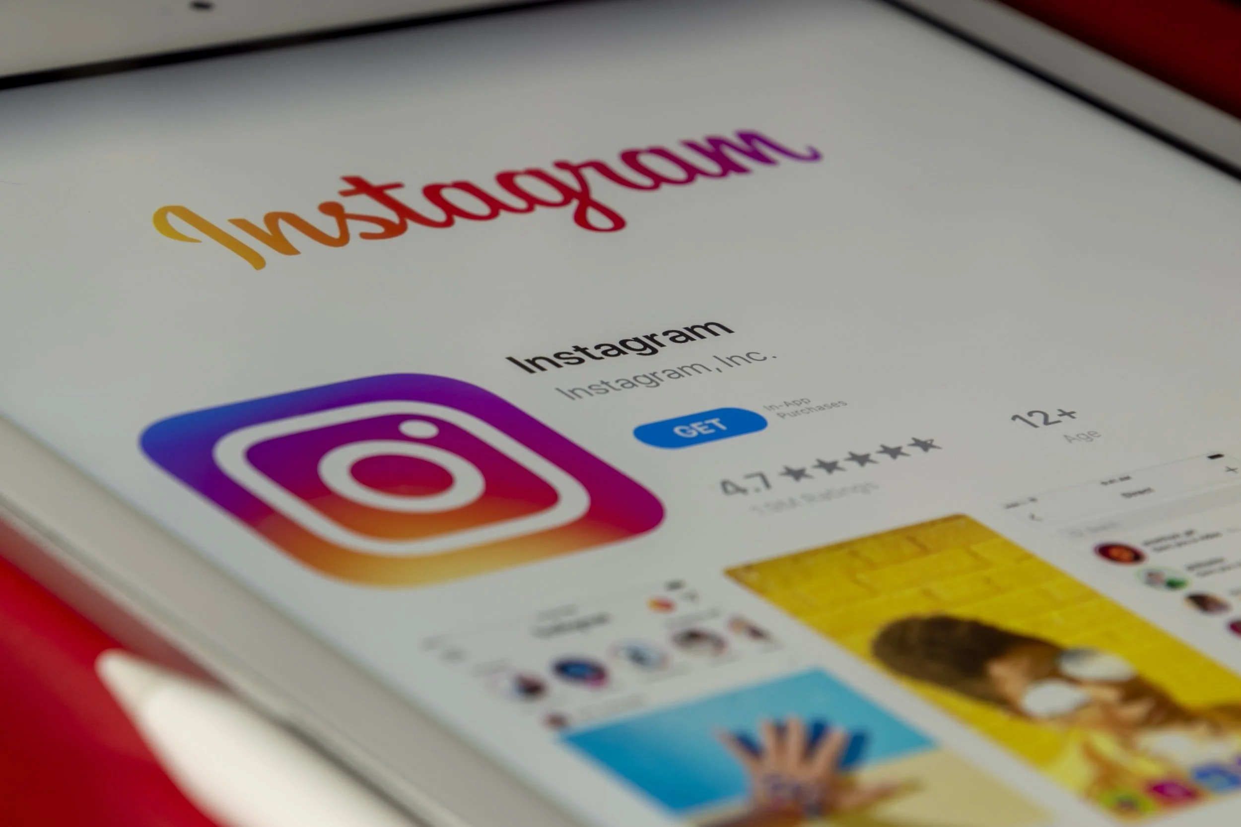 How to start writing better Instagram Captions: Tips, ideas and methods