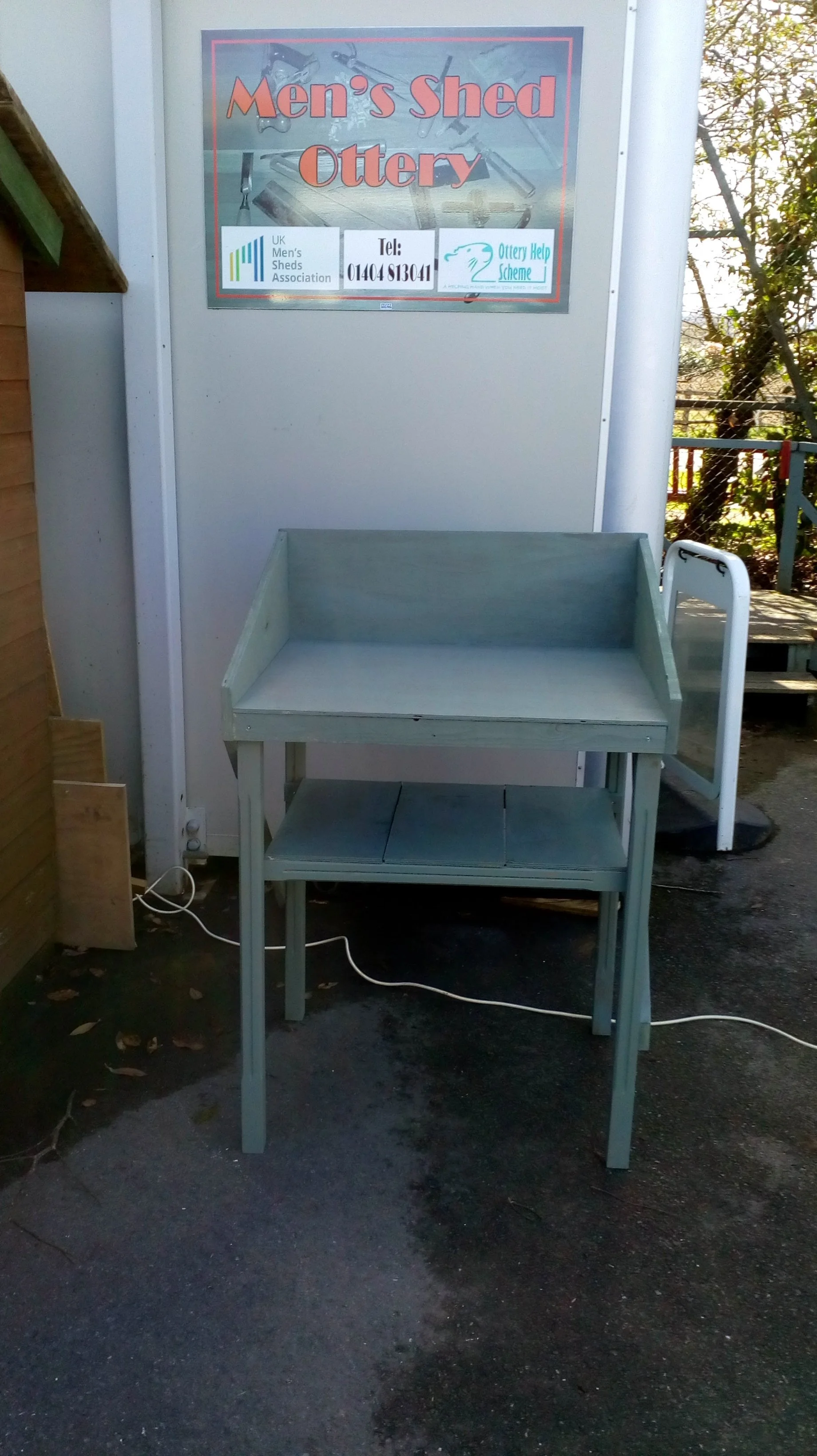 Potting table