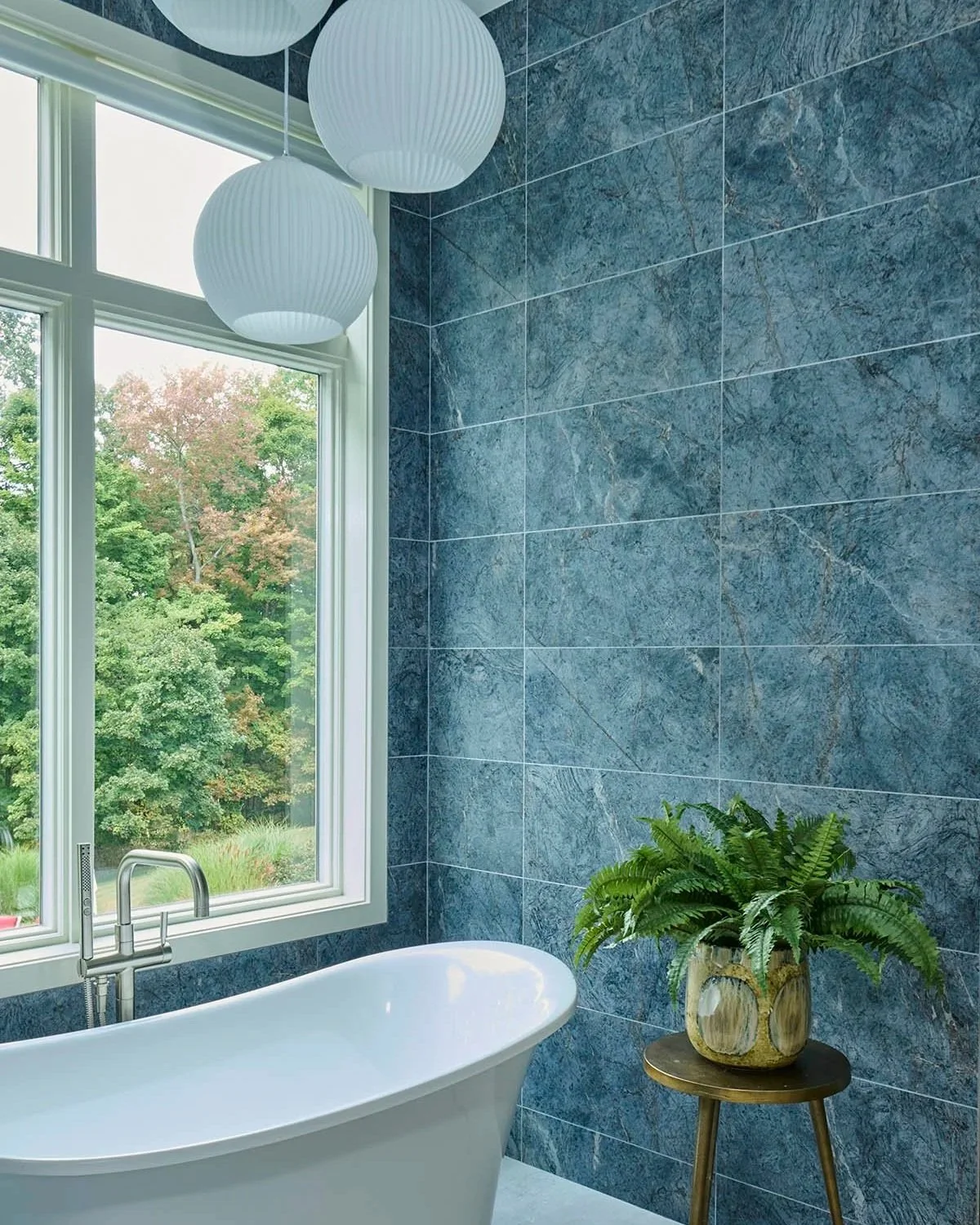 primary-bath-tiled-wall.jpg