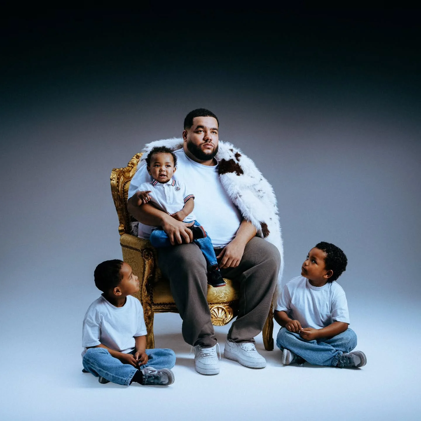 'De hoop van G' for @gpuitg @noahsark, out now.

We talked about shooting your cover years ago, now it has become reality after finally getting the recognition you deserve. Thanks @gpuitg 🤞🏻

#albumcover #musicphotography #sonyalpha