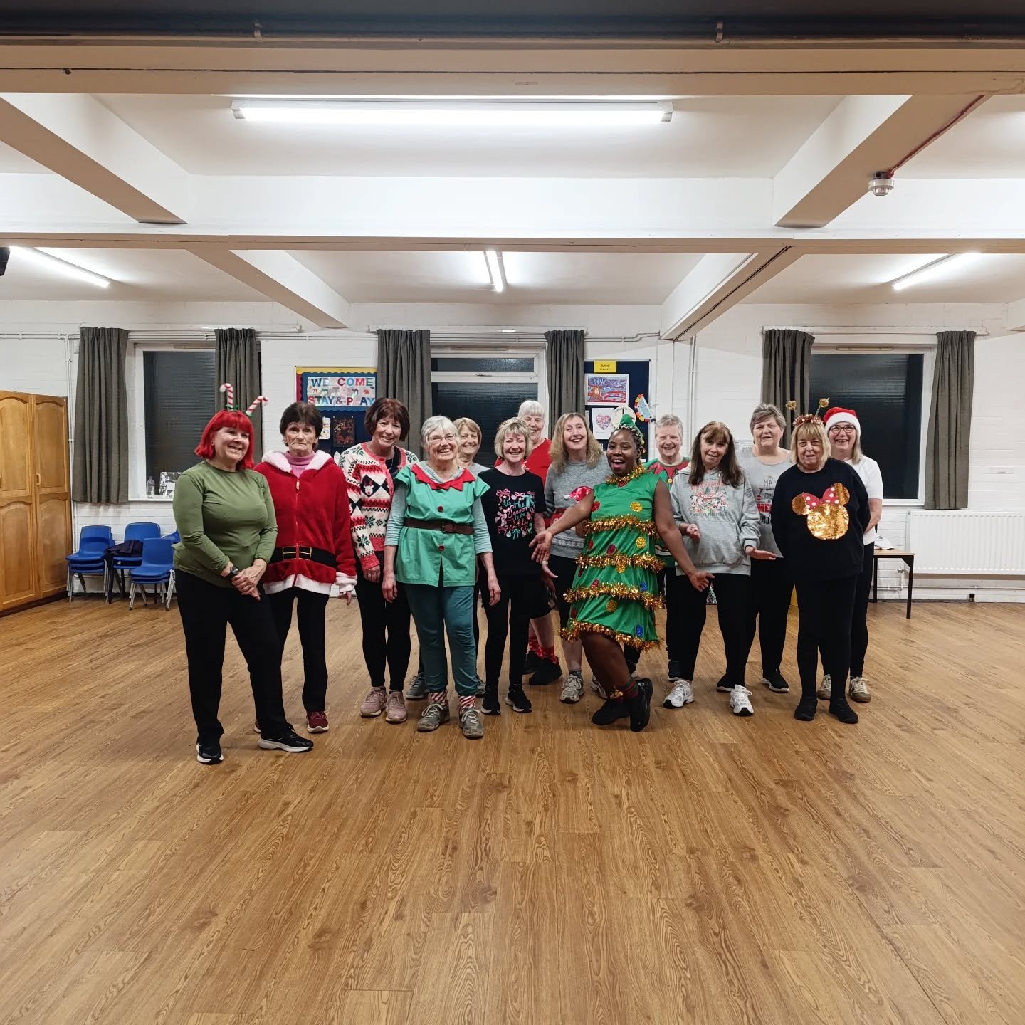 And that's a wrap! Thank you so much to everyone that has come to fit n funky throughout the year, this class wouldn't be what it is without you all! It's definitely been a journey ✨ I hope you all have a fabulous Christmas and New year! 🎄⭐🥂

🩵💃?