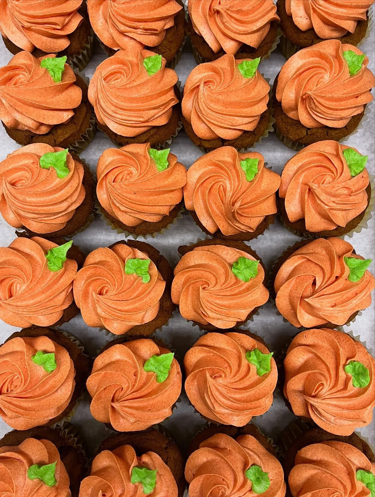 🎃 September Items 🎃 
🧡Pumpkin Vanilla Cupcake
-pumpkin spice cupcake with vanilla frost
🧡Pumpkin Spice Donut
-pumpkin spice cake donut with vanilla glaze
🧡 Pumpkin Raspberry Muffin 
-pumpkin muffin with fresh raspberries baked into
🧡Pumpkin Sp