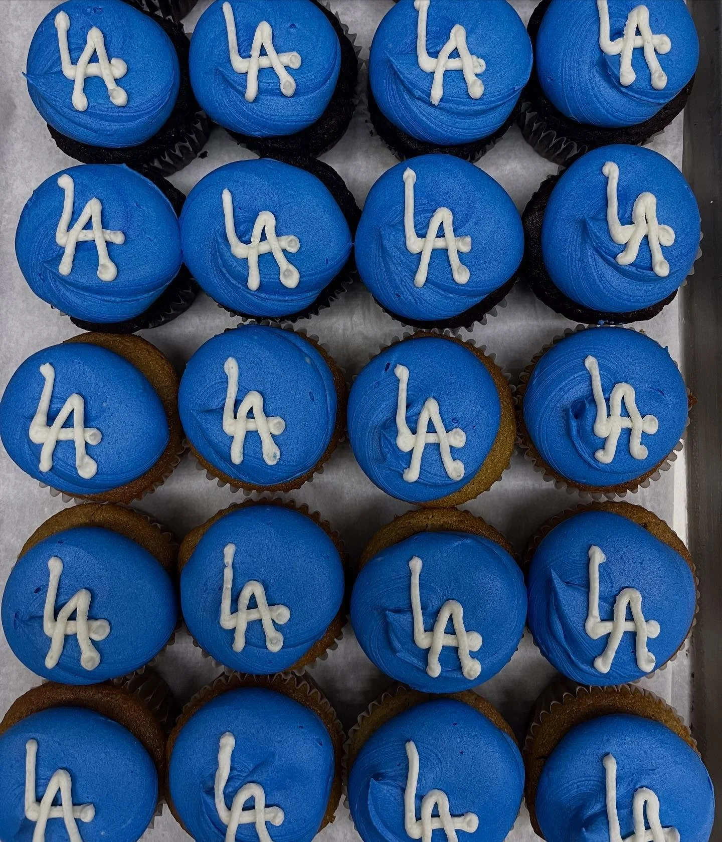 For a limited time starting Thursday October 23rd, we will be offering our Blue LA Cupcakes. 
Flavor options are: 
💙vanilla cupcake with vanilla frost
💙chocolate cupcake with vanilla frost
Blue LA cupcakes available Tuesday through Saturday 1030a