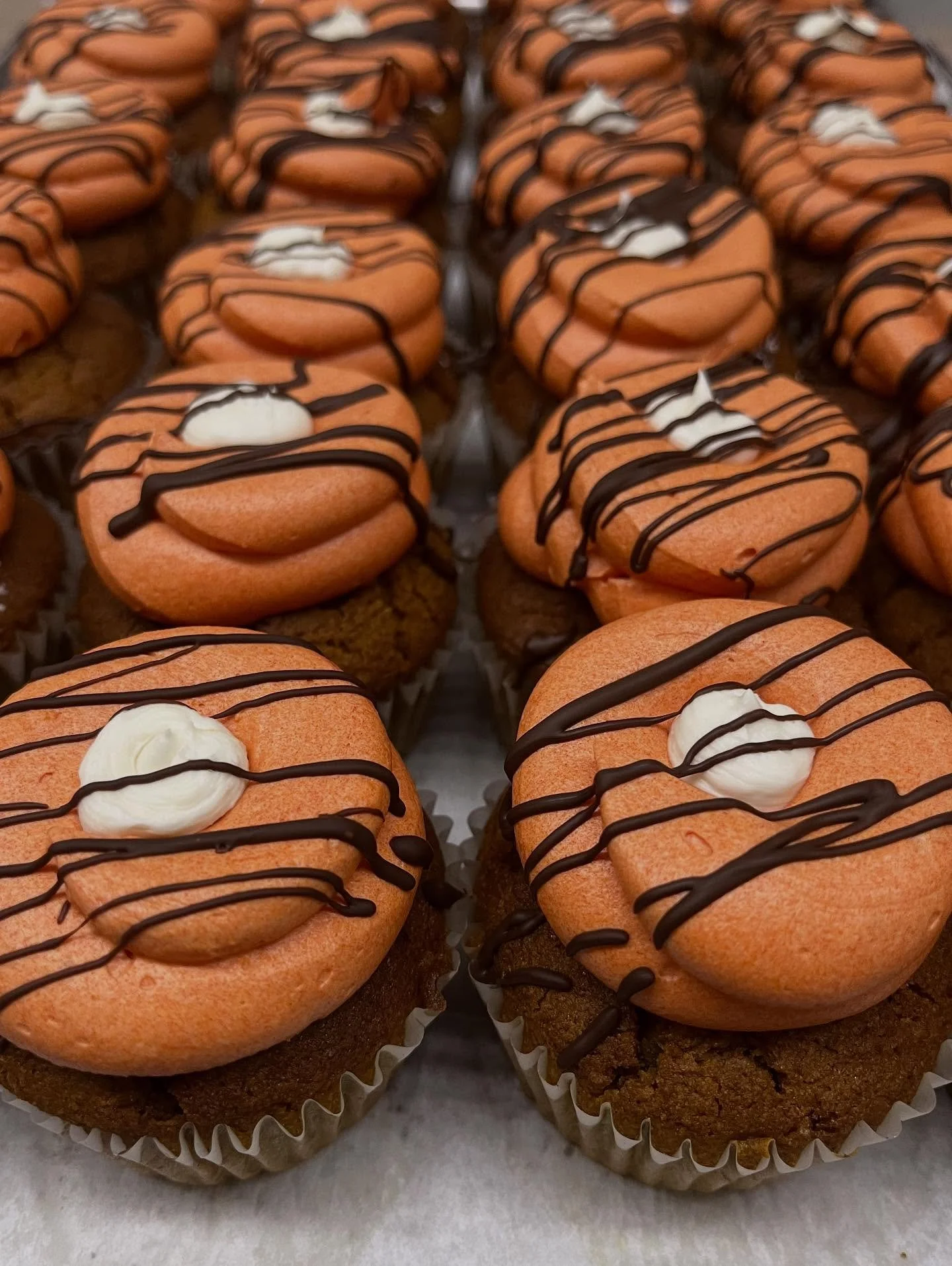 🍁November Items🍁 

🍁 Pumpkin S&rsquo;mores Cupcake
🍁 Pumpkin Raspberry Jam Filled Donut
🍁 Pumpkin Apple Muffin
🍁 Pumpkin Mocha Cold Brew with oat milk

🍁 Pumpkin S&rsquo;mores Cupcakes
pumpkin spice cupcake, filled with vanilla cream fluff, to