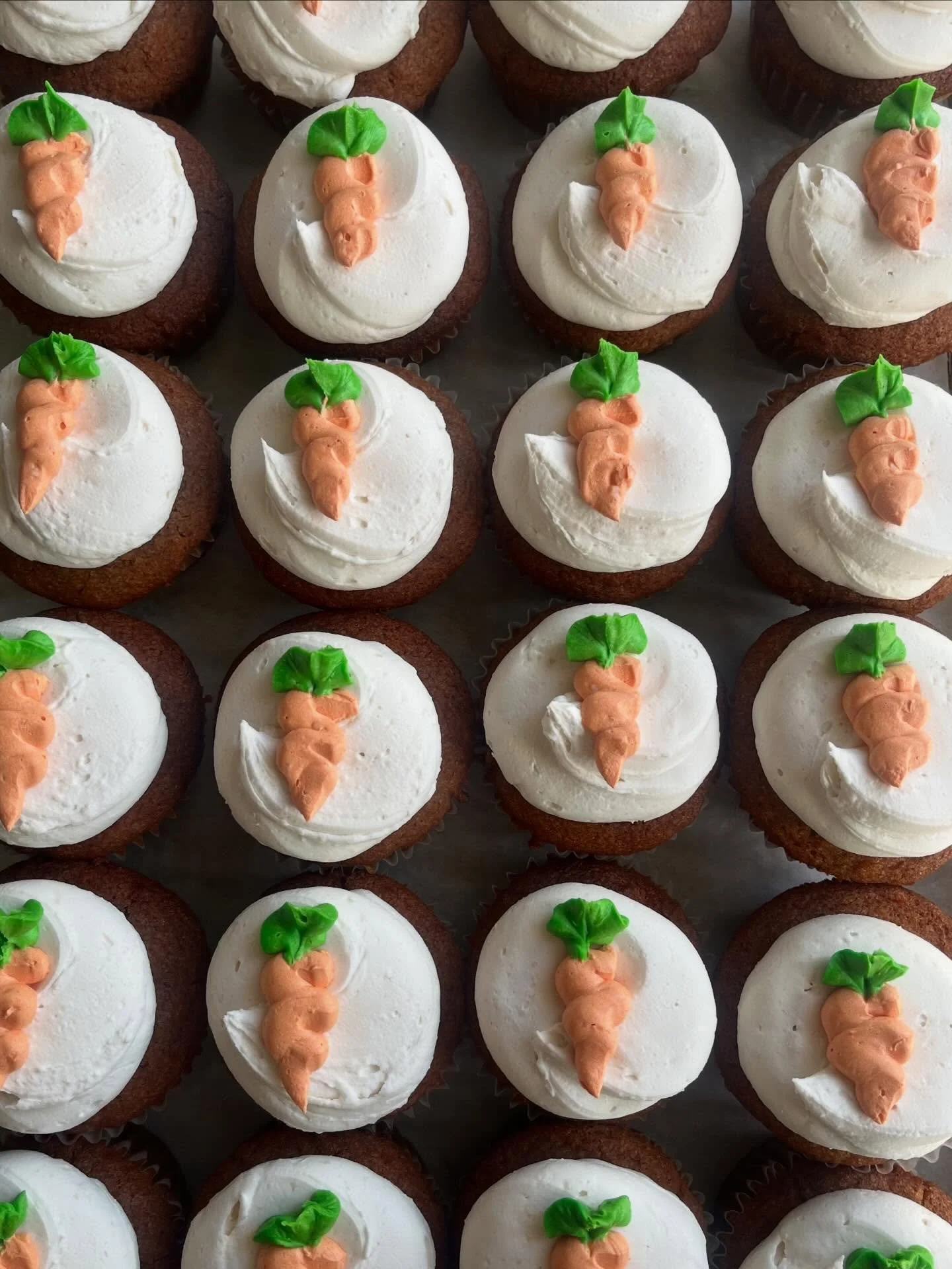 April Items 
🥕Carrot Cake Cupcake
🥕Carrot Cake Donut
🍓Strawberry Muffin
🍓Iced Strawberry Lemonade

April items available all month long  Tuesday - Saturday 10:30 - 6pm in store or for local delivery via UberEats &amp; Postmates.

#vegan #glutenfr