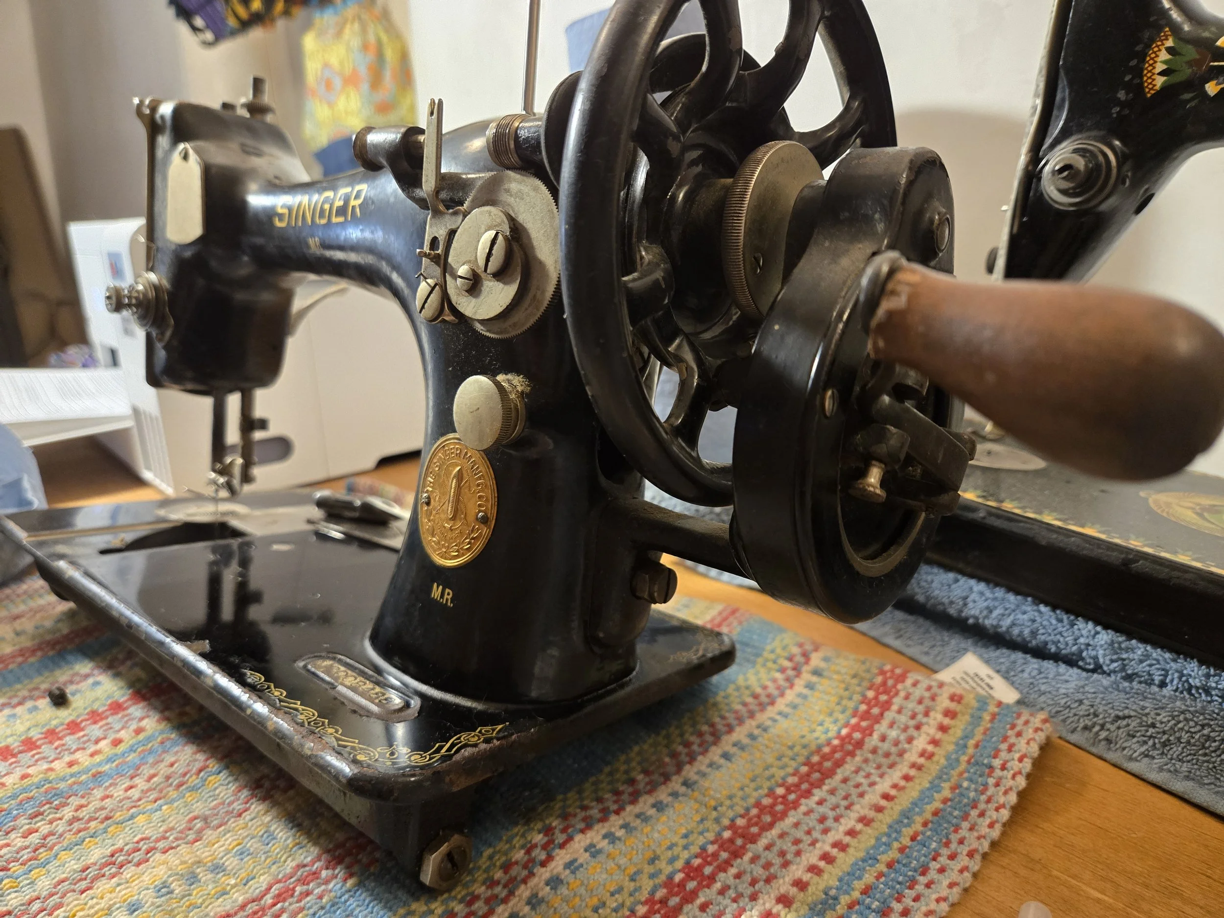 Get to know your Vintage Singer Sewing Machine with  Michelle Peixinho, October 18th