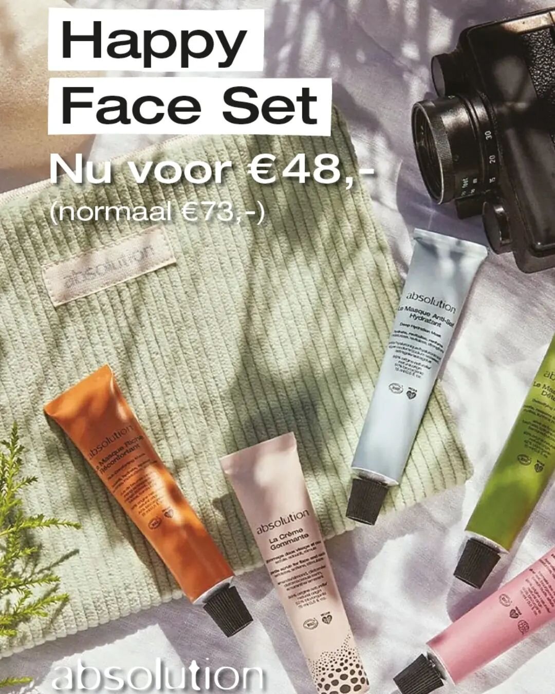 Dit mooie setje van Absolution is nu verkrijgbaar. Wees slim en denk alvast aan de cadeautjes voor onder de boom🌲
Dit setje bevat een scrub met reinigingsspons en 4 maskers. Voor elk moment van de maand een geschikt masker. Alles mooi verpakt in een