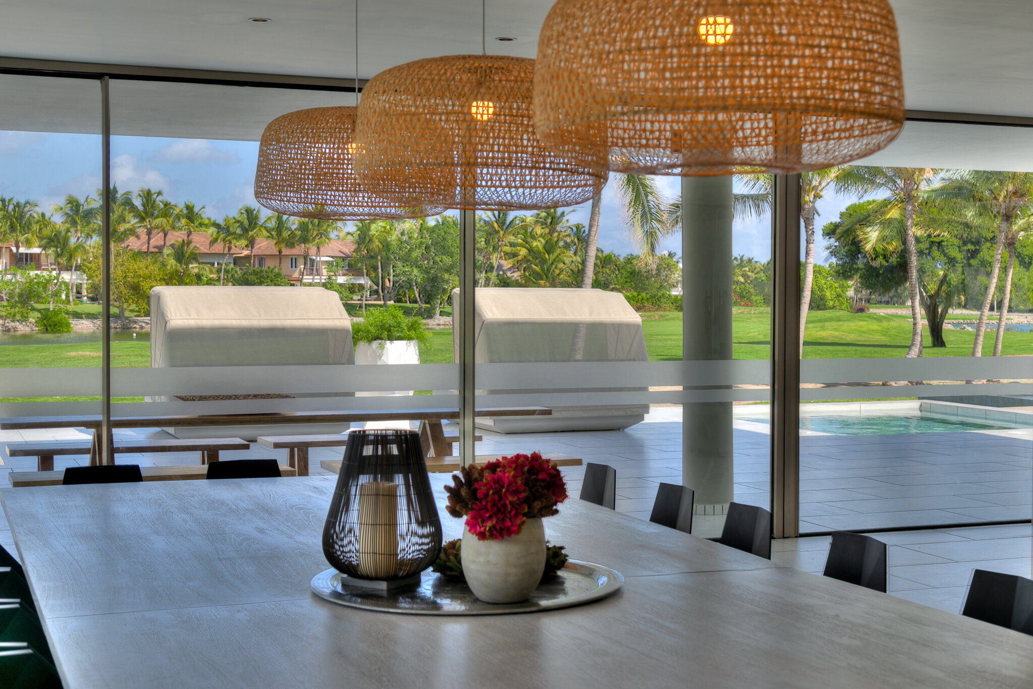 Dining area 1.jpg