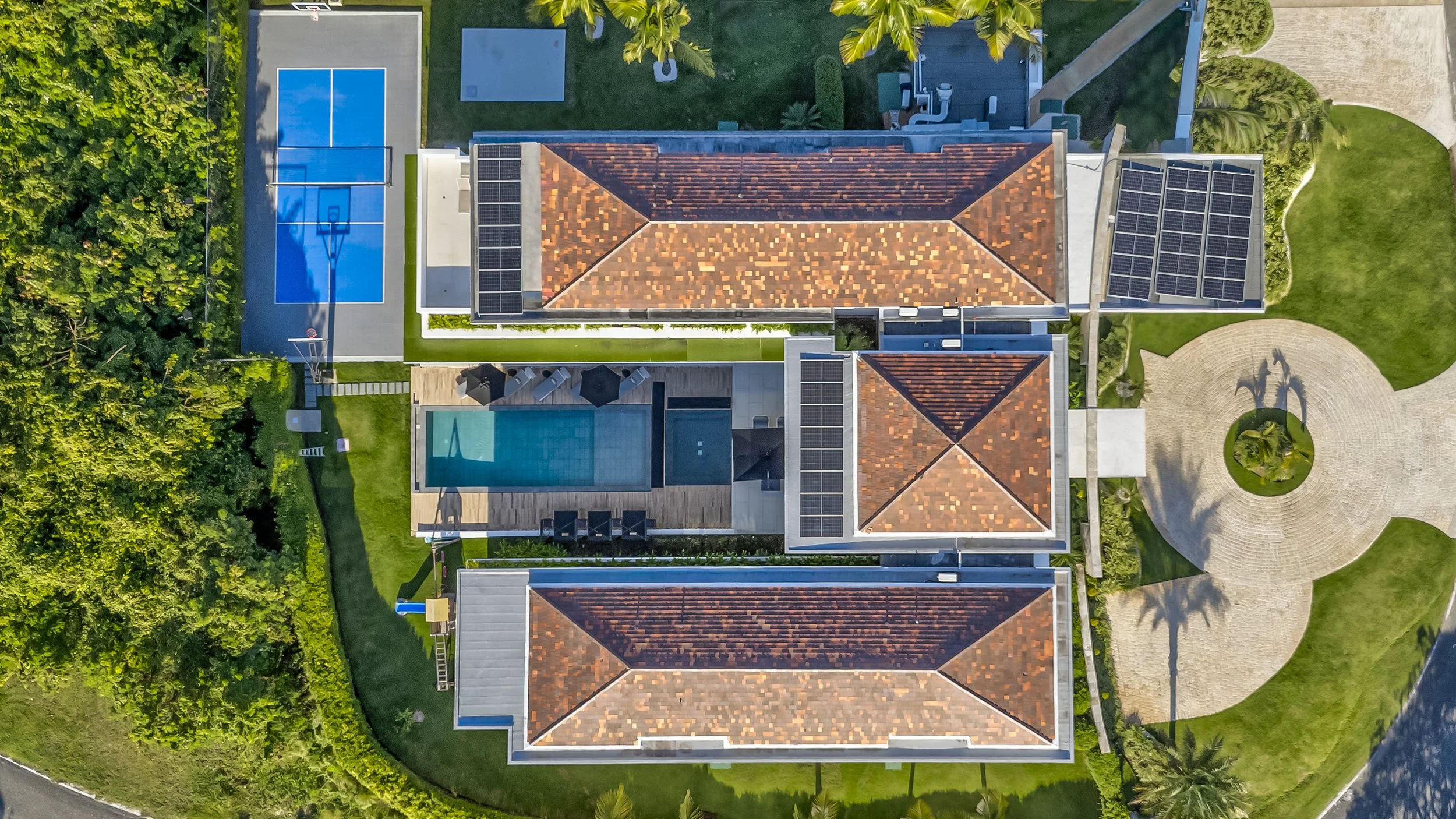 003-exterior.jpg