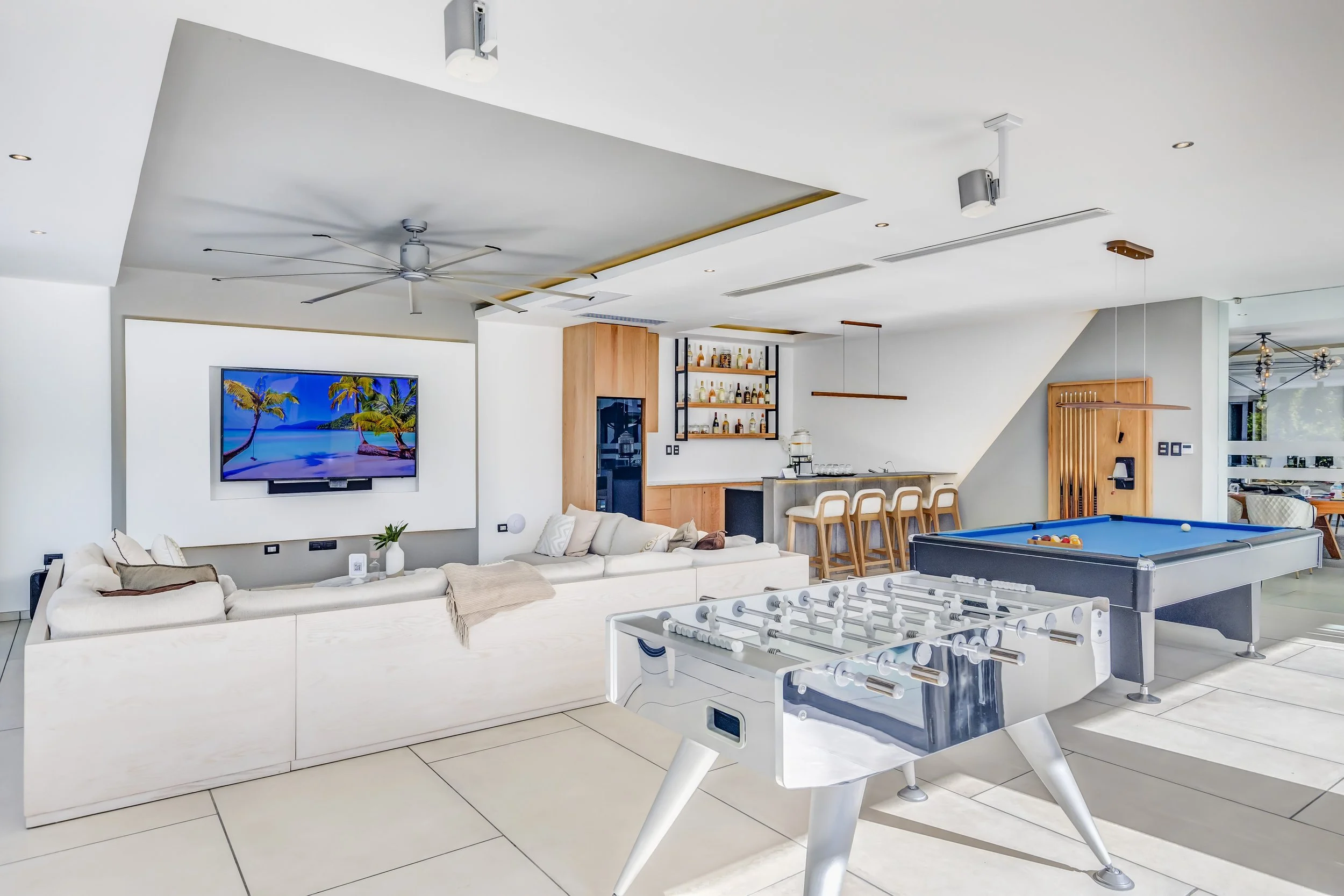 009-living room.jpg