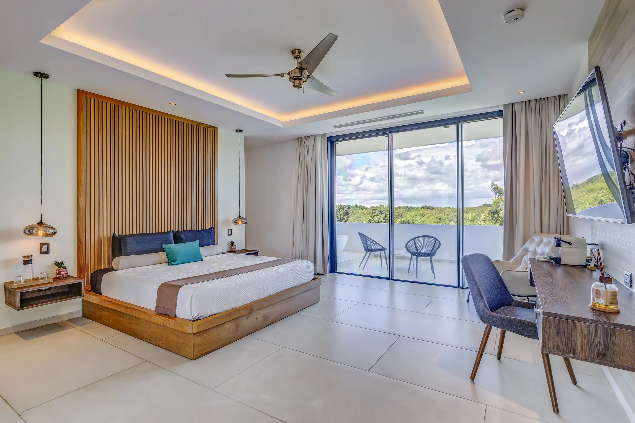 019-master bedroom.jpg
