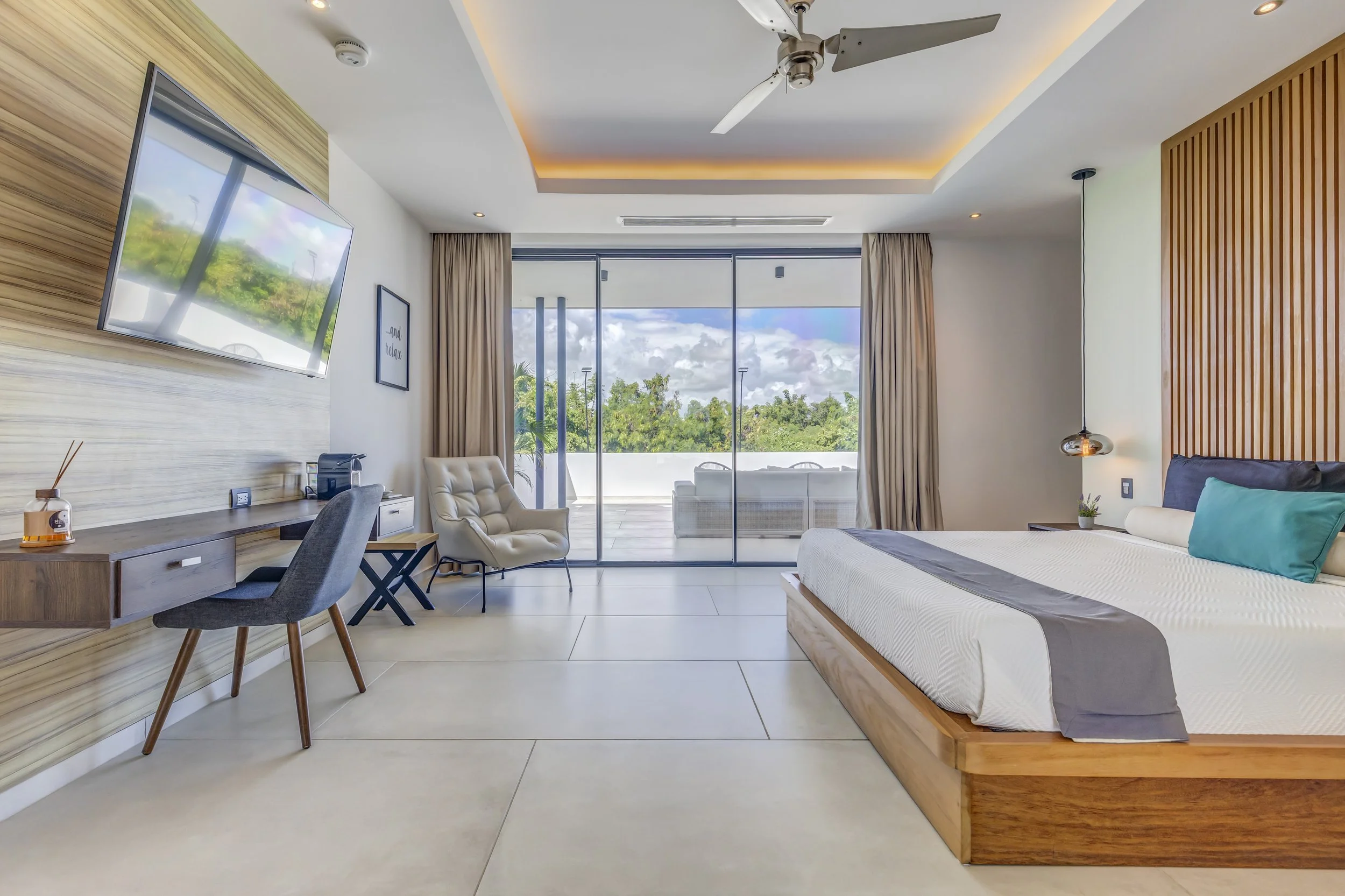 022-second bedroom.jpg