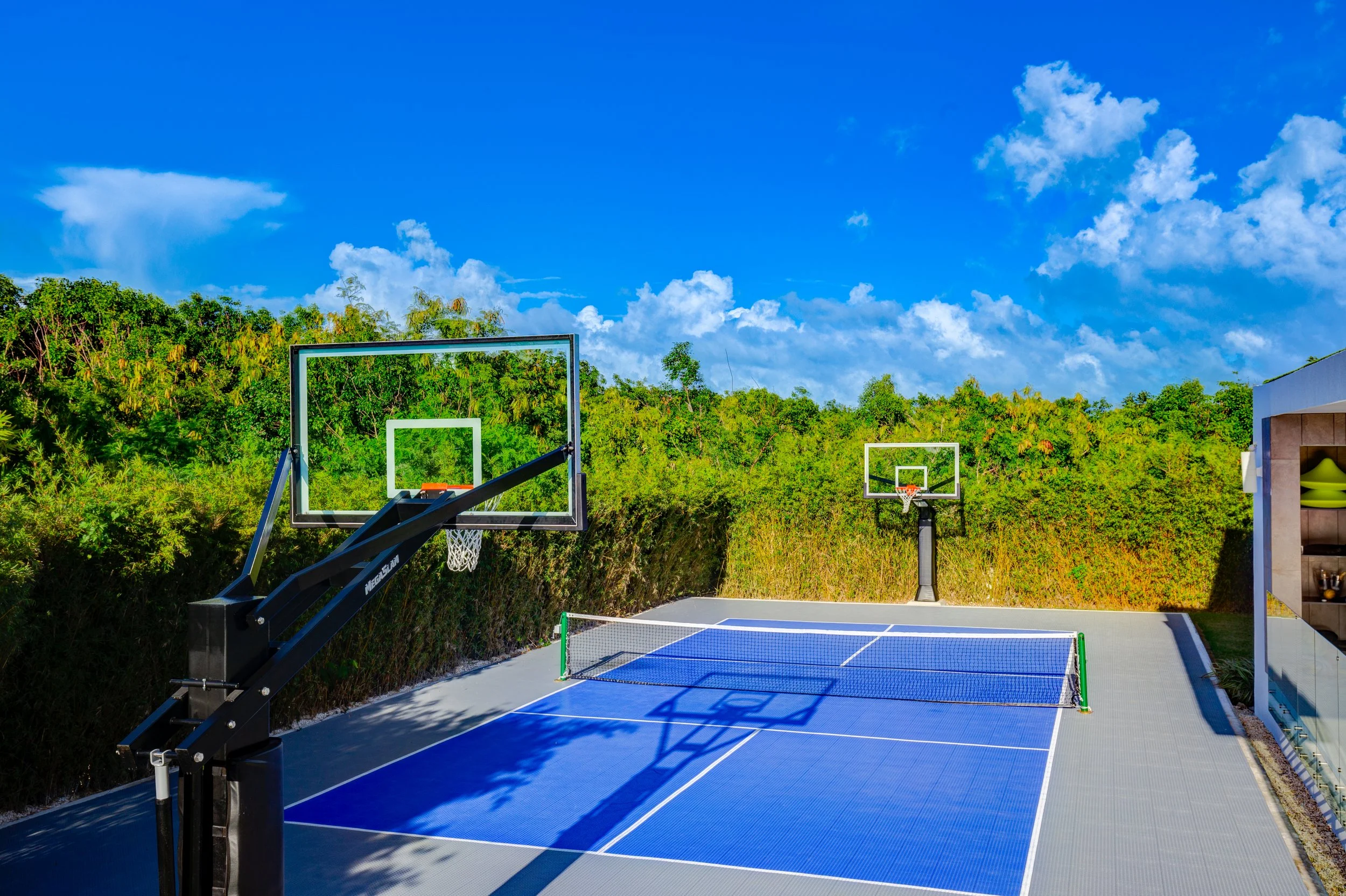 043-court.jpg