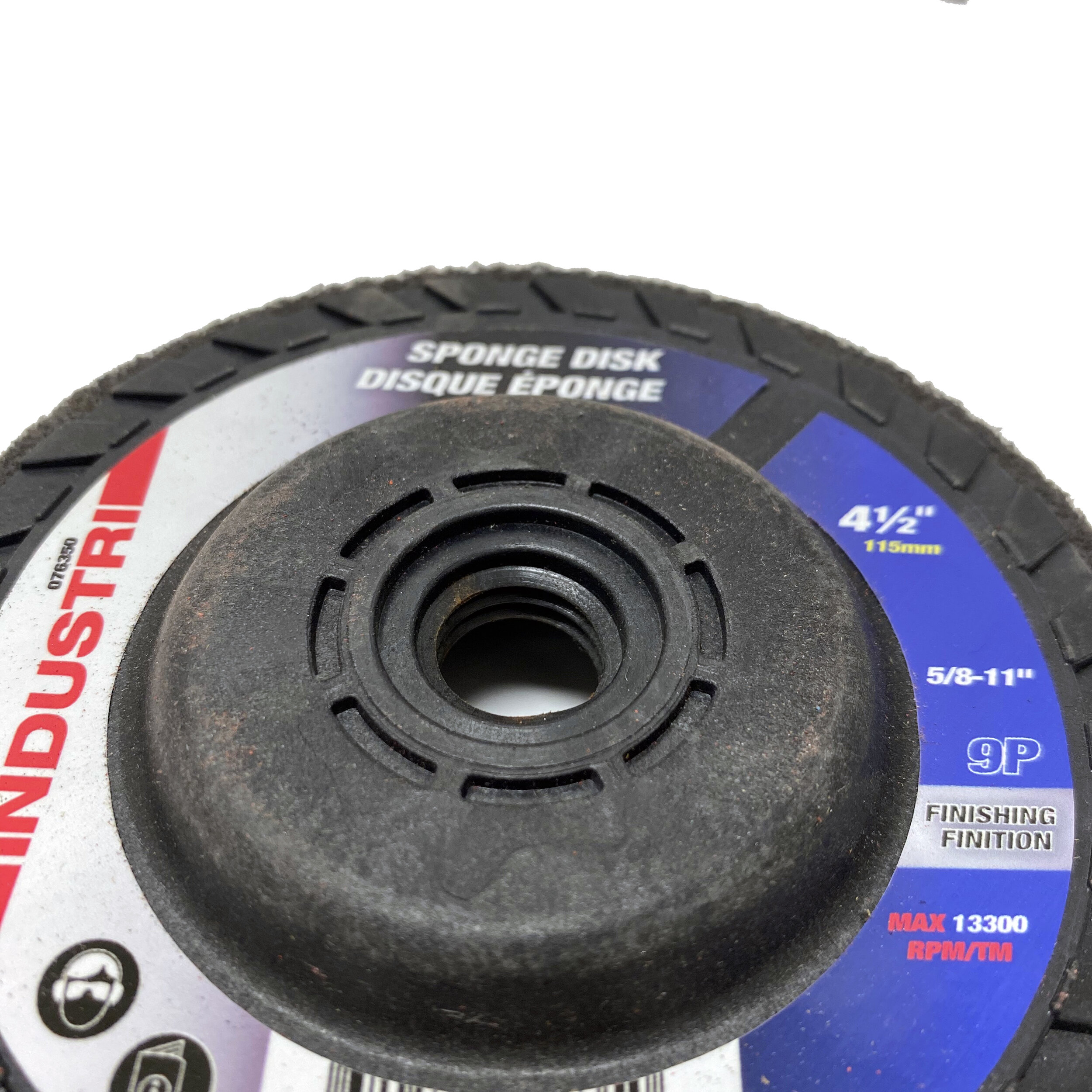 076350 4.5 SPONGE DISK FRONT ZOOM.jpg