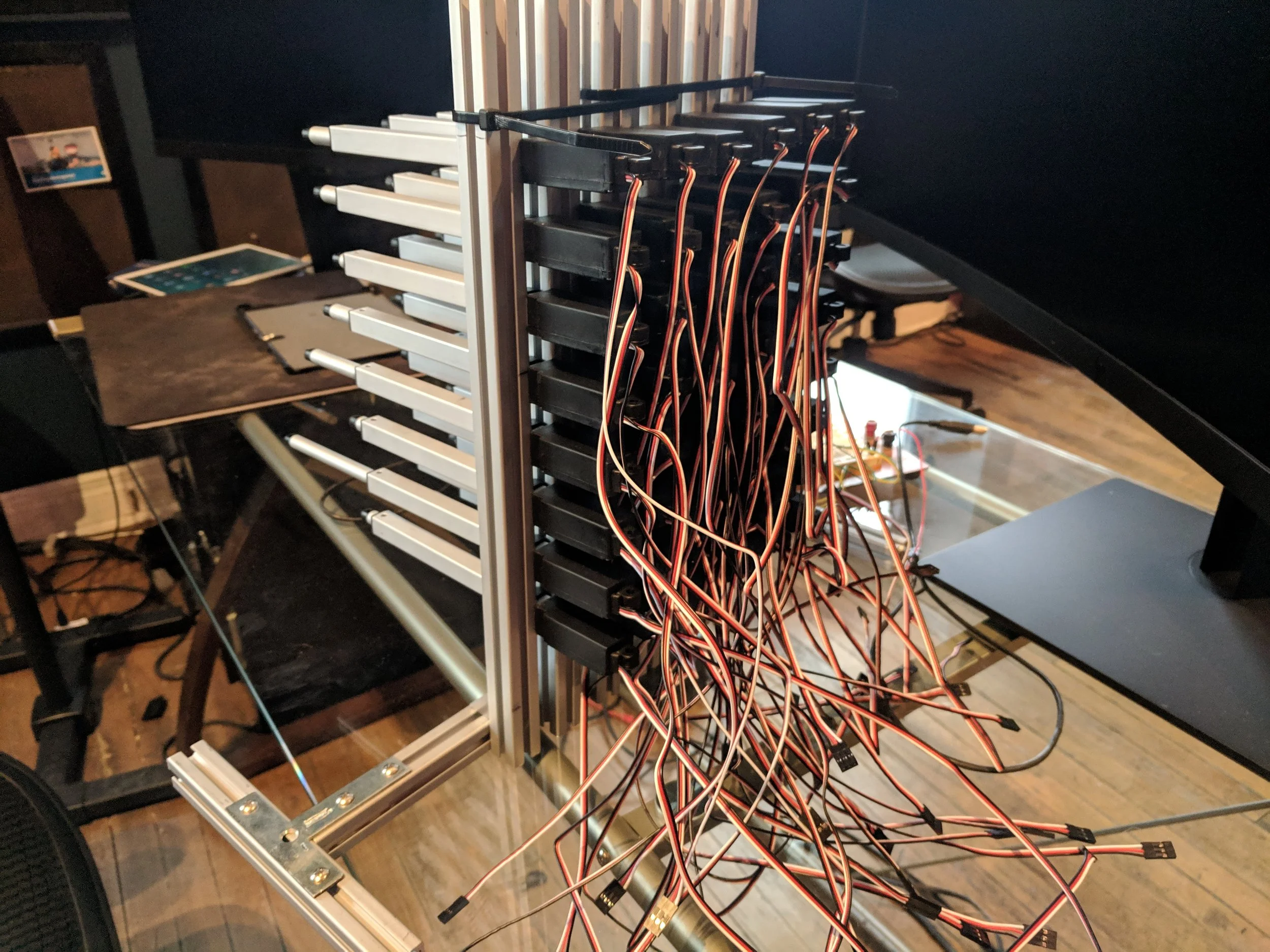 Linear Servo Wall