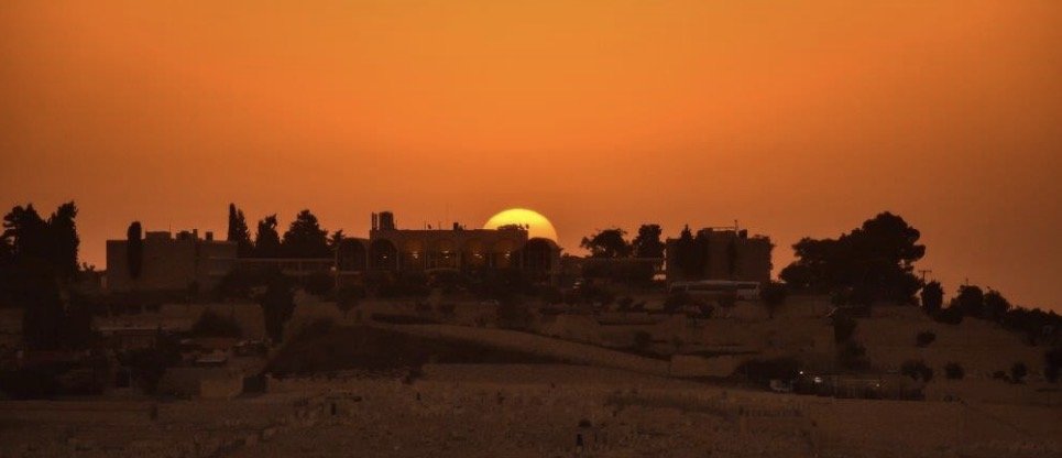 Sunrise Ignites Advent HOPE