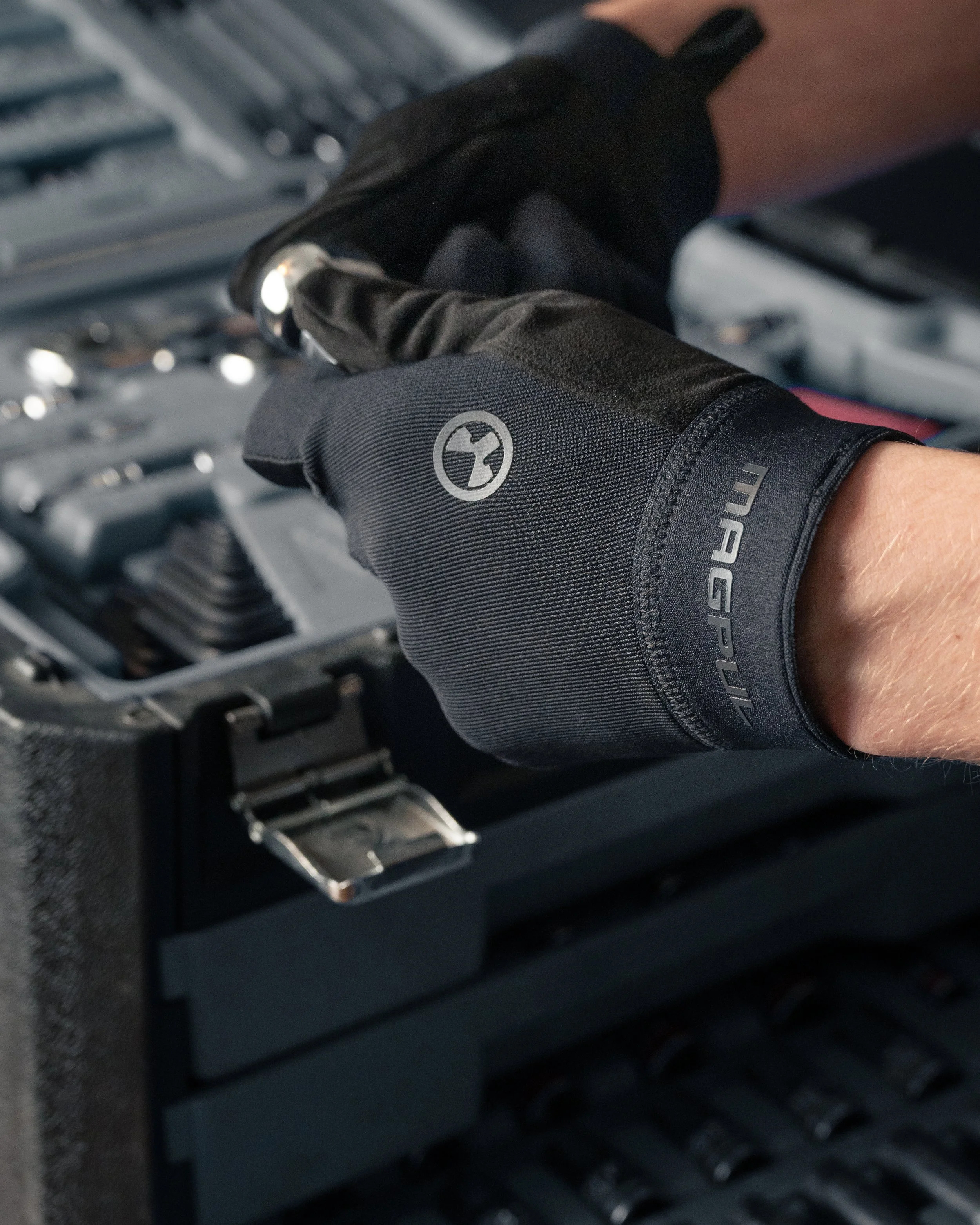 Visual marketing assets for businesses in the firearm, hunting, and outdoor recreational industries - Magpul Technical Glove 2.0