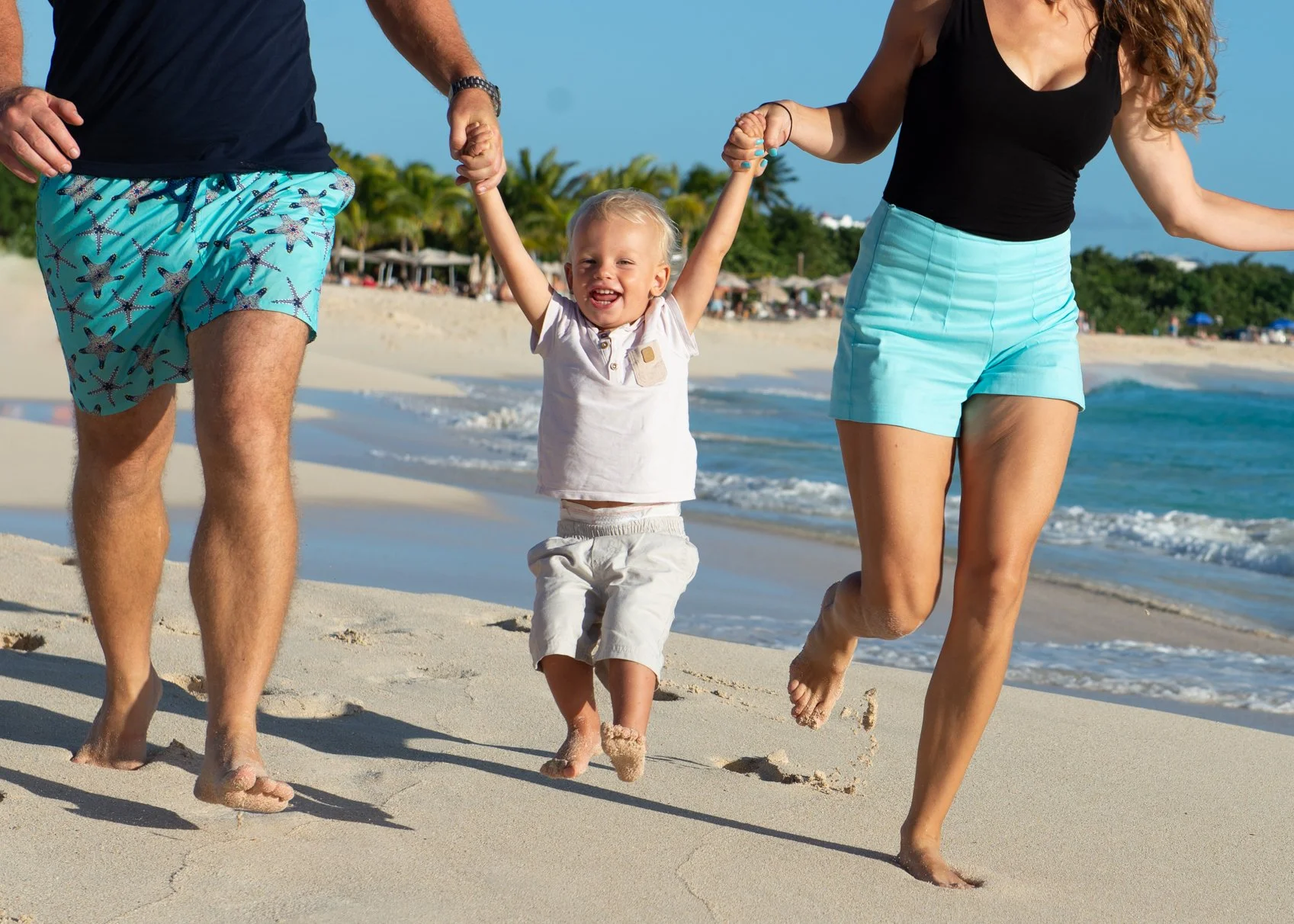 Capture Beautiful Memories in St Maarten. Professional Wedding, Maternity, Vacation and Family Photographer.