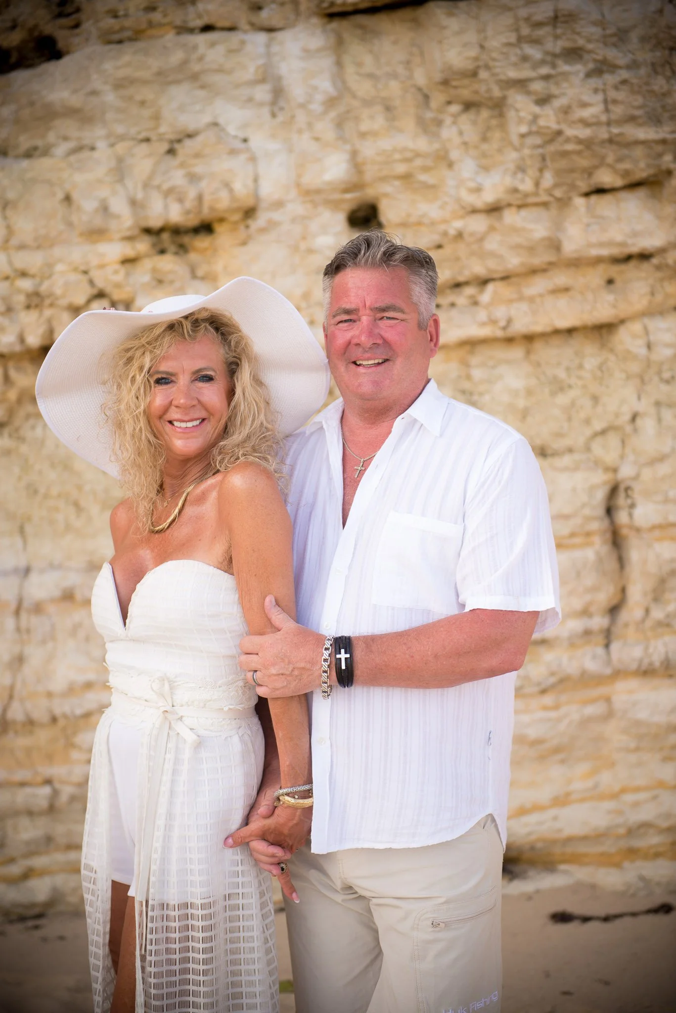 Capture Beautiful Memories in St Maarten. Professional Wedding, Maternity, Vacation and Family Photographer.