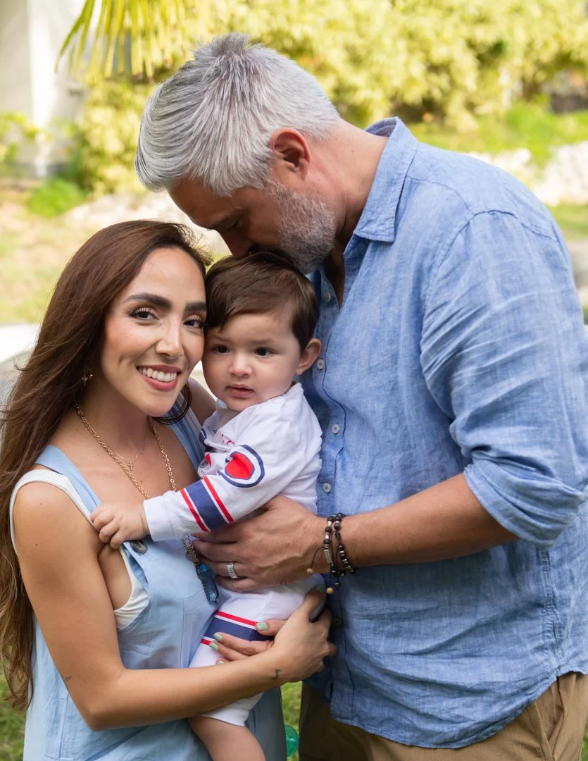 Capture Beautiful Memories in St Maarten. Professional Wedding, Maternity, Vacation and Family Photographer.